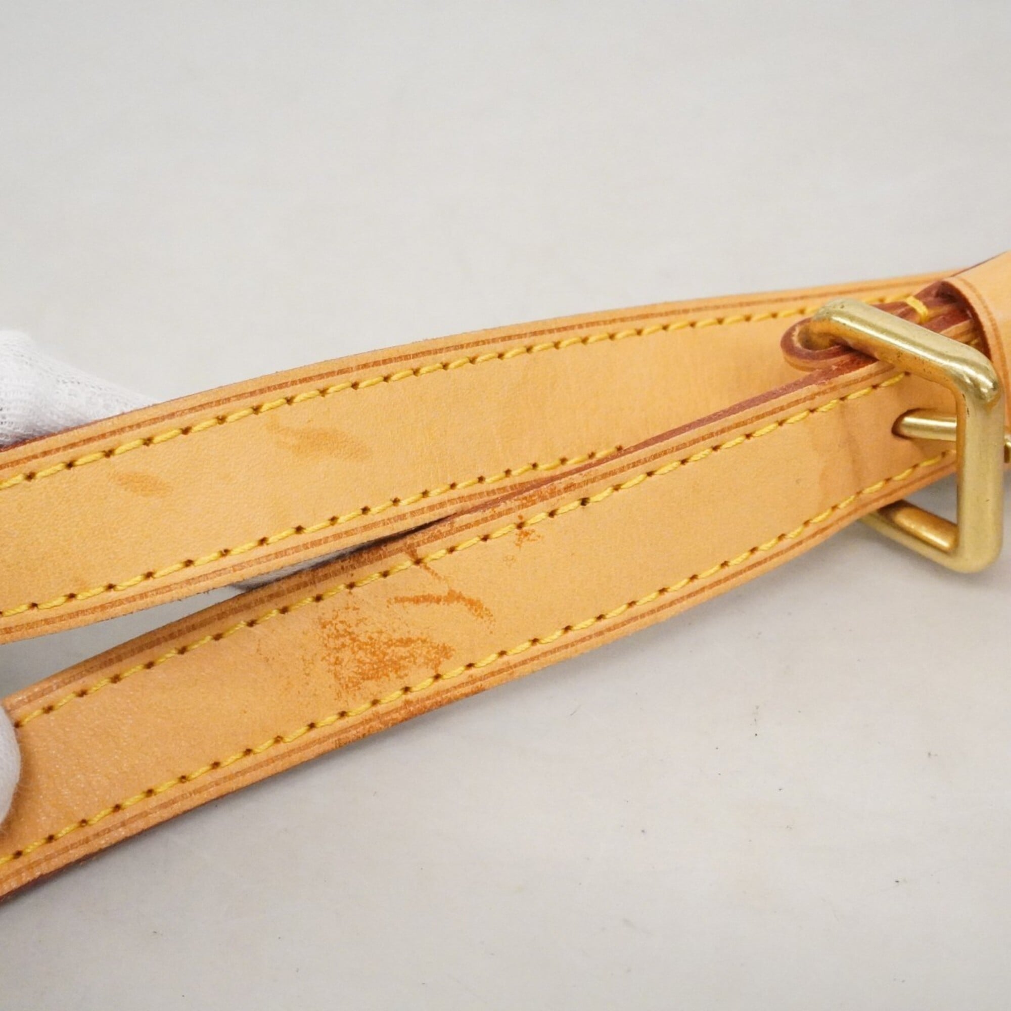 Louis Vuitton Brown Shoulder Bag (Pre-Owned)
