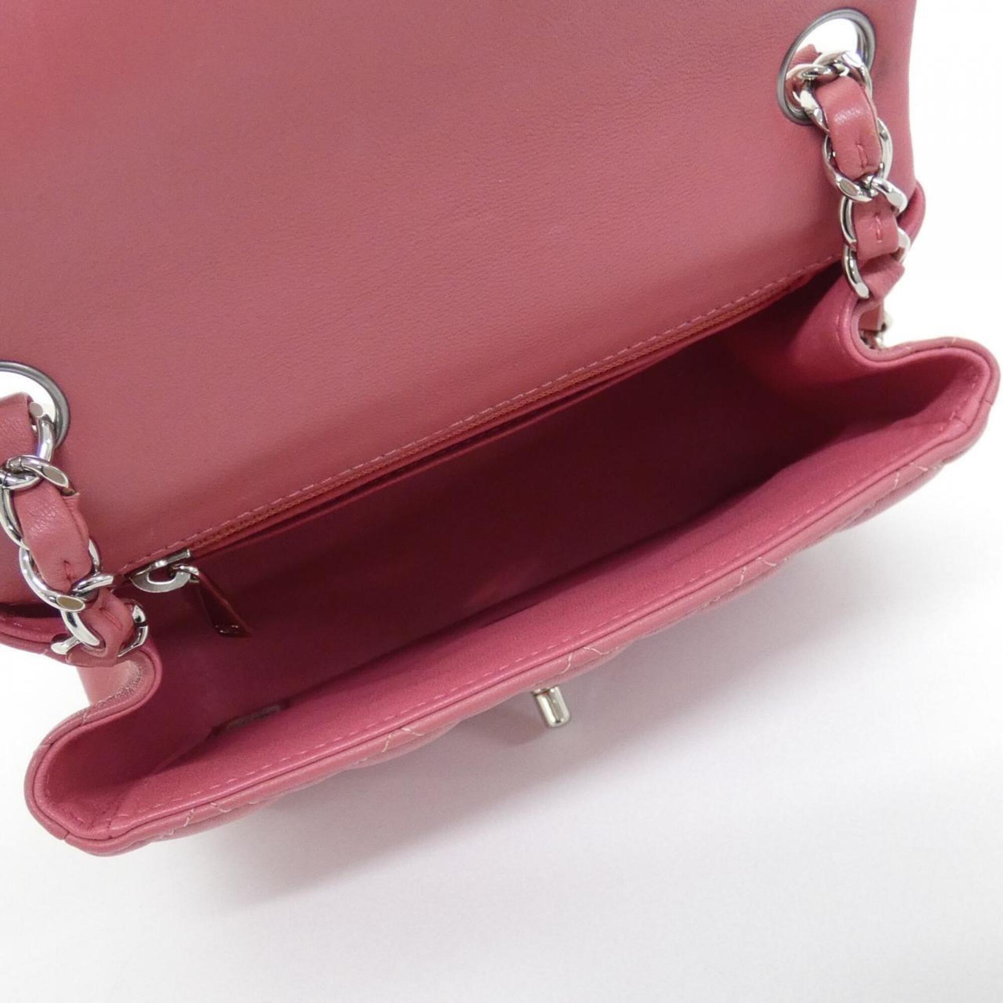 Chanel Pink Leather Shoulder Bag (Pre-Owned)