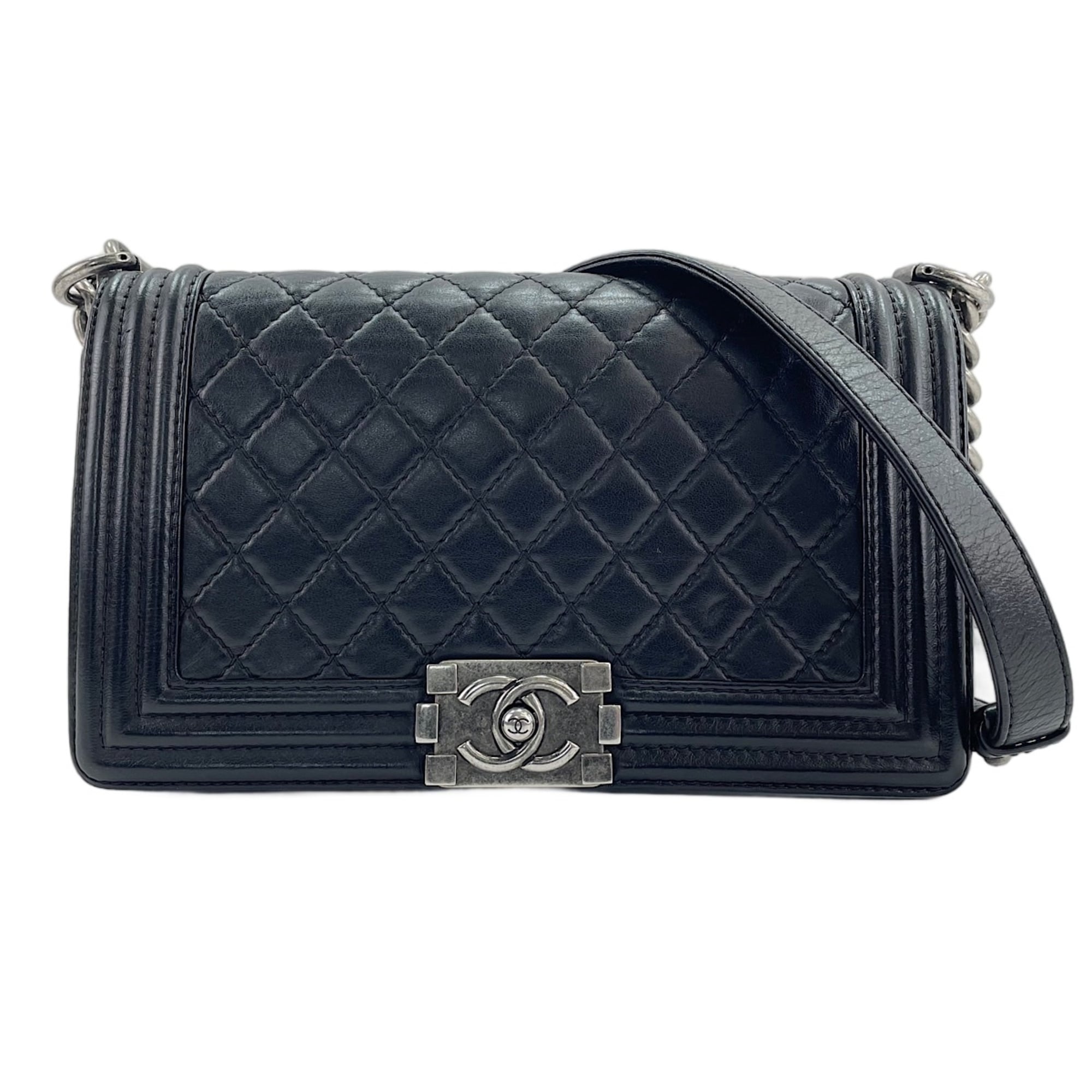 Chanel Boy Chanel Black Leather Shoulder Bag (Pre-Owned)