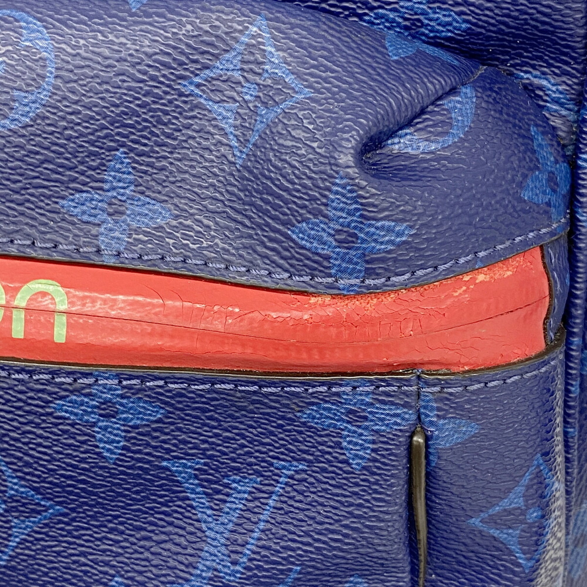 Louis Vuitton Blue Shoulder Bag (Pre-Owned)