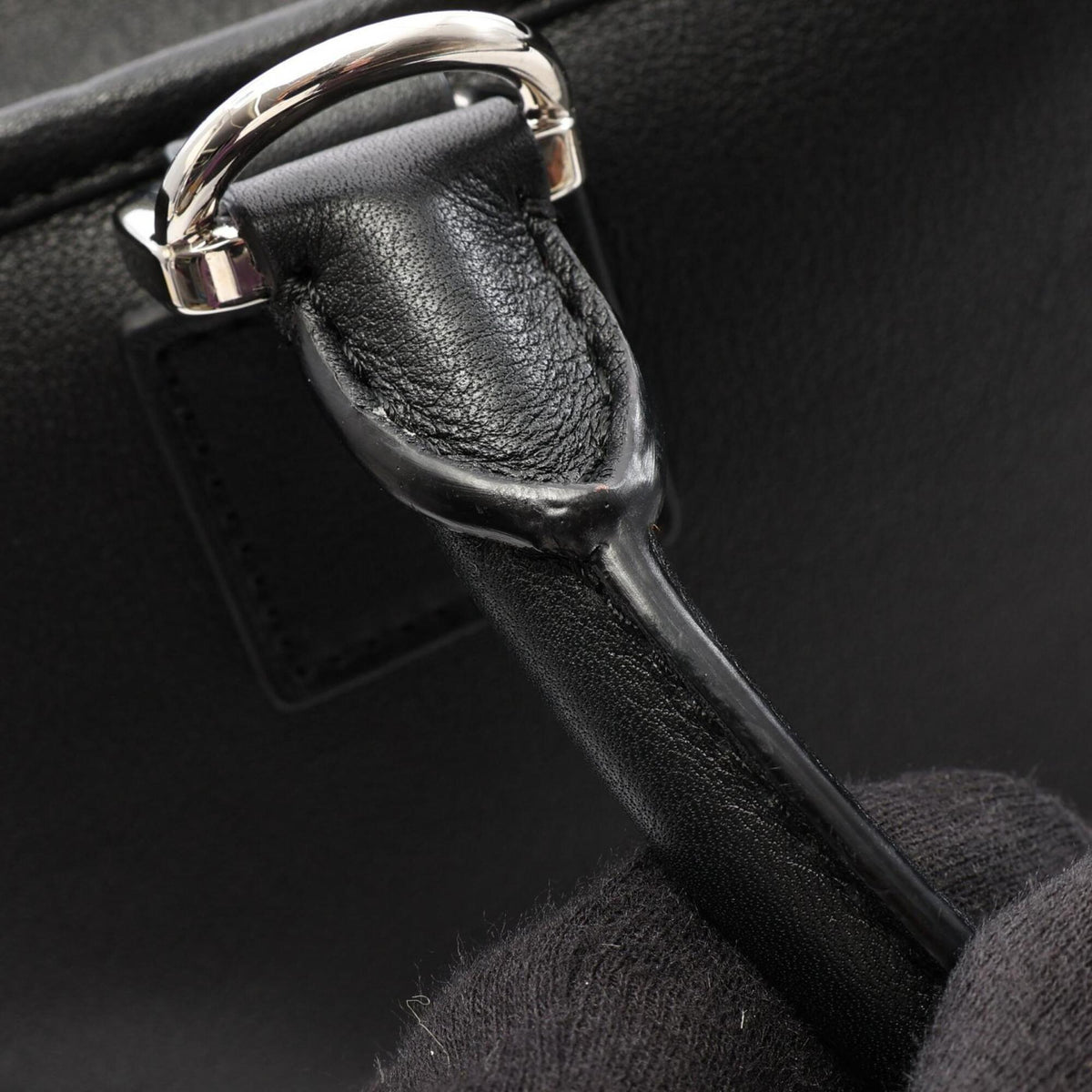 Loewe Black Leather Handbag (Pre-Owned)