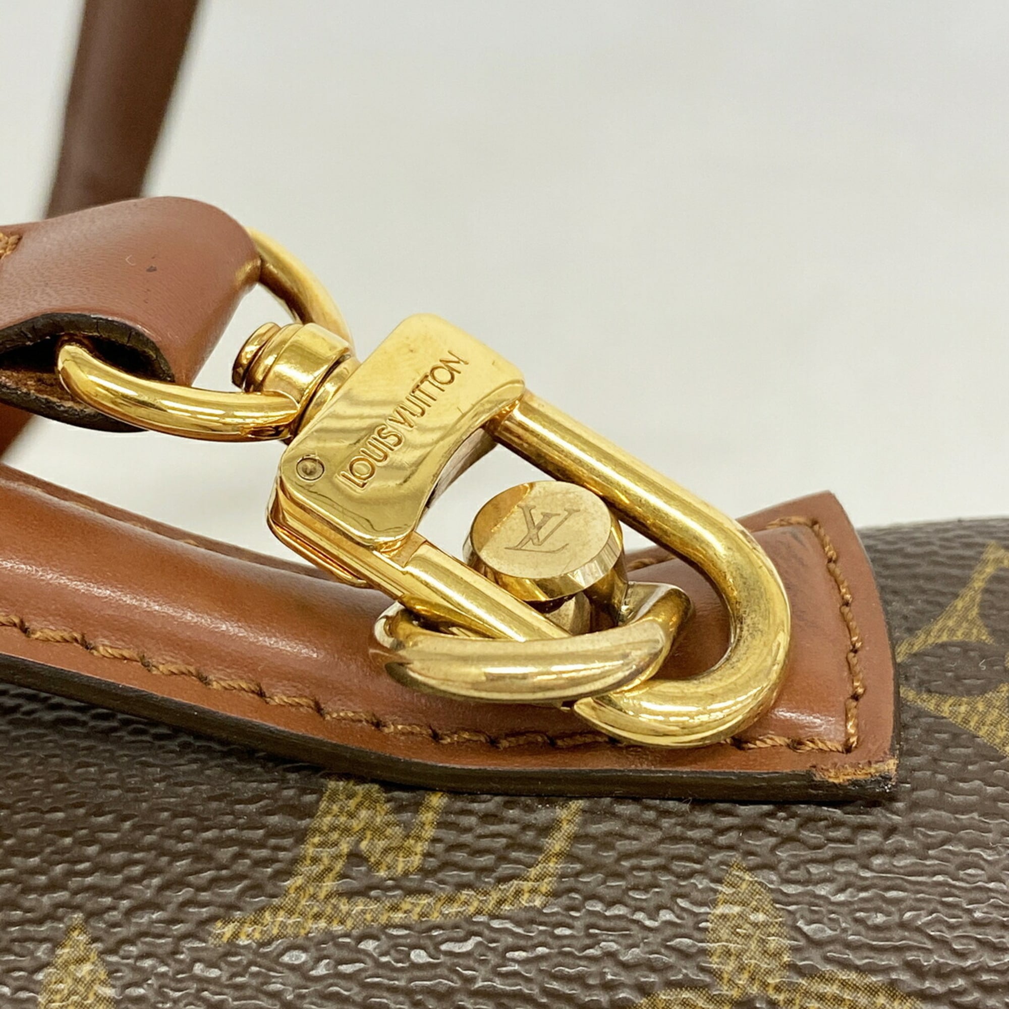 Louis Vuitton Brown Handbag (Pre-Owned)