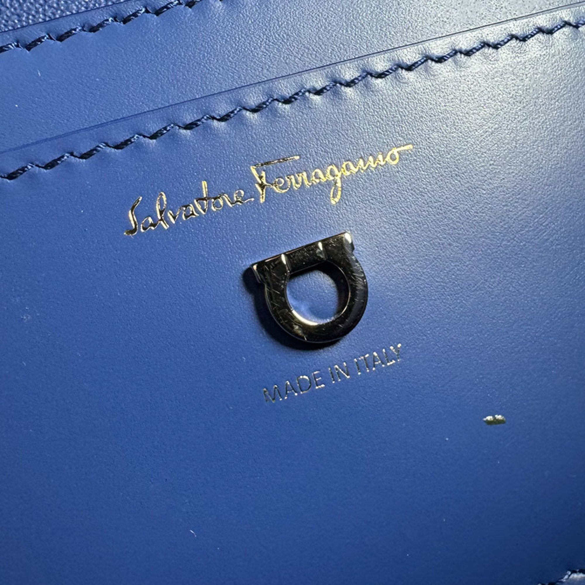 Salvatore Ferragamo Blue Leather Handbag Shoulder Bag (Pre-Owned)