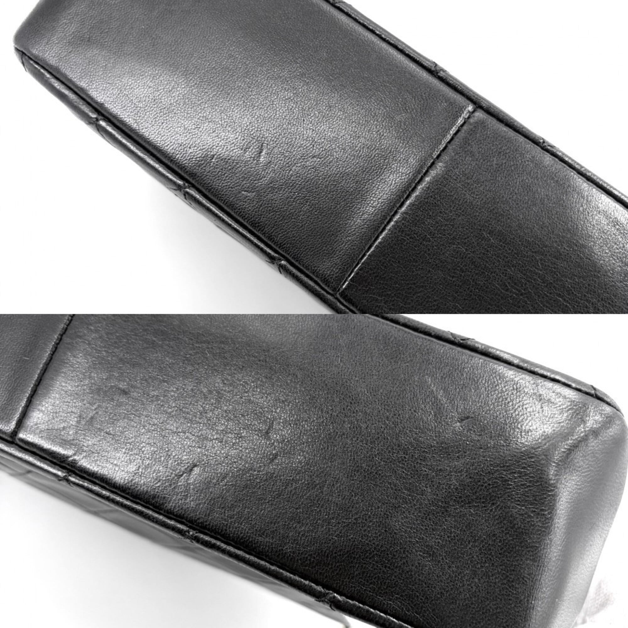 Chanel Matelasse Black Leather Shoulder Bag (Pre-Owned)