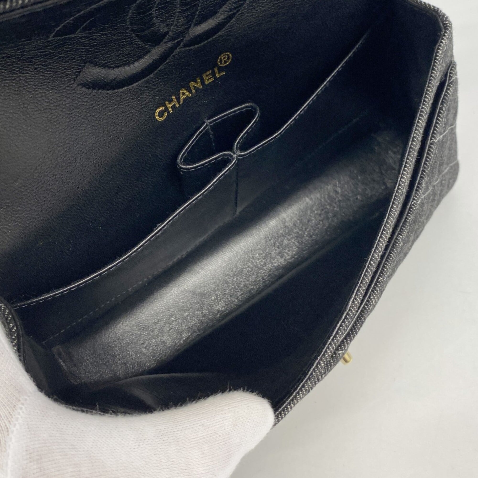 Chanel Black Denim Shoulder Bag (Pre-Owned)