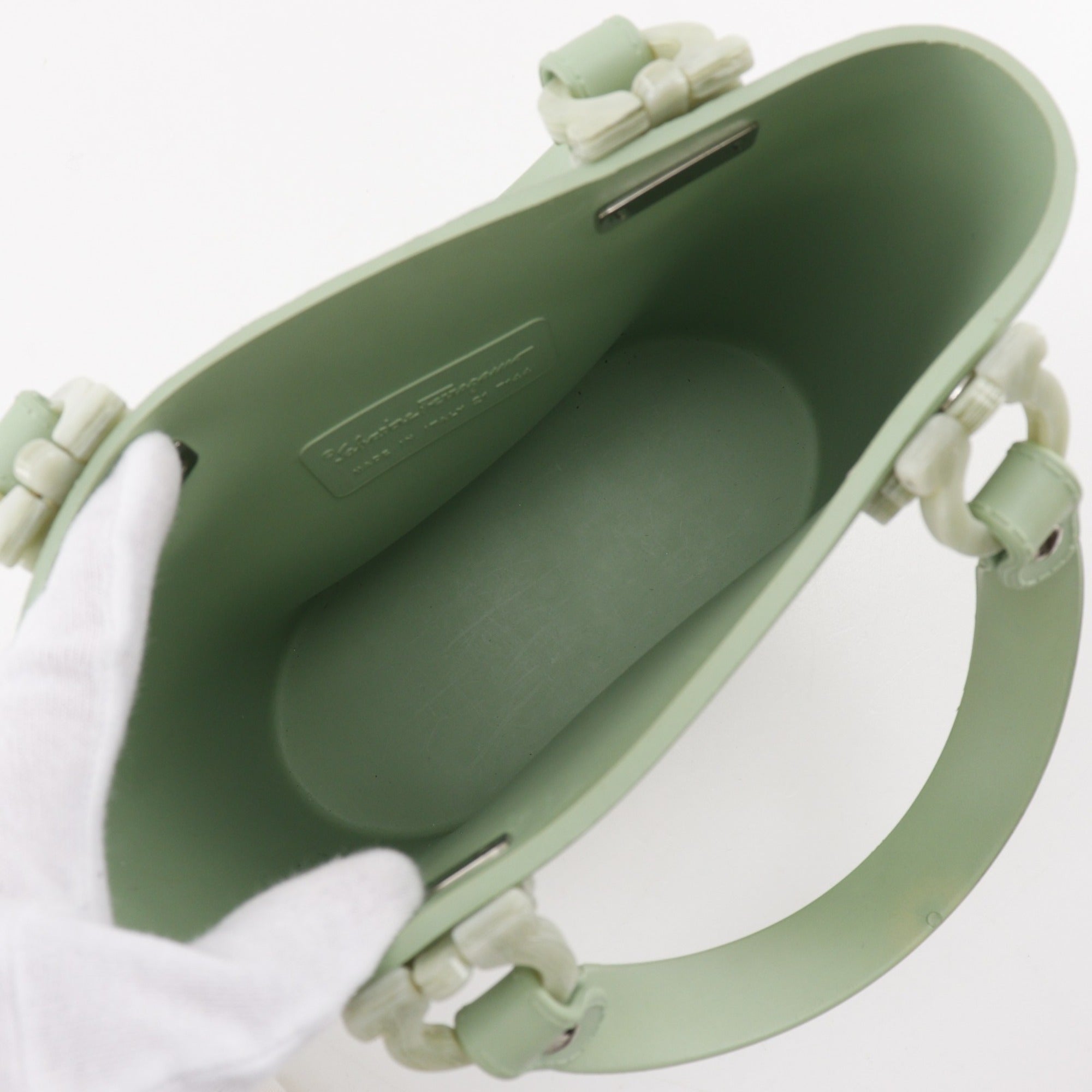 Salvatore Ferragamo Green Rubber Handbag (Pre-Owned)