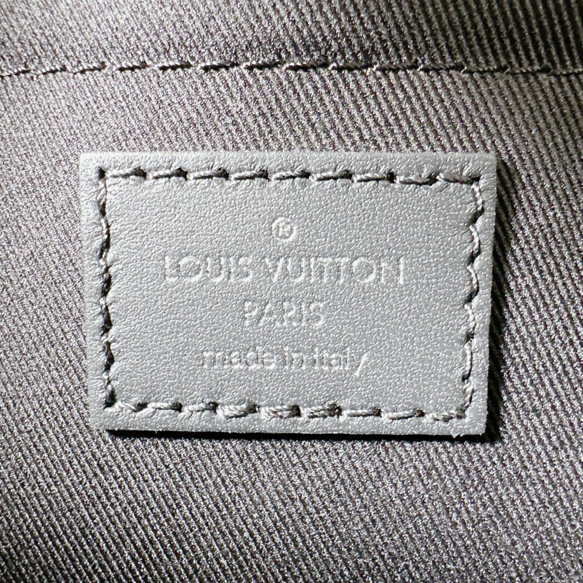 Louis Vuitton Black Epi Leather Handbag (Pre-Owned)