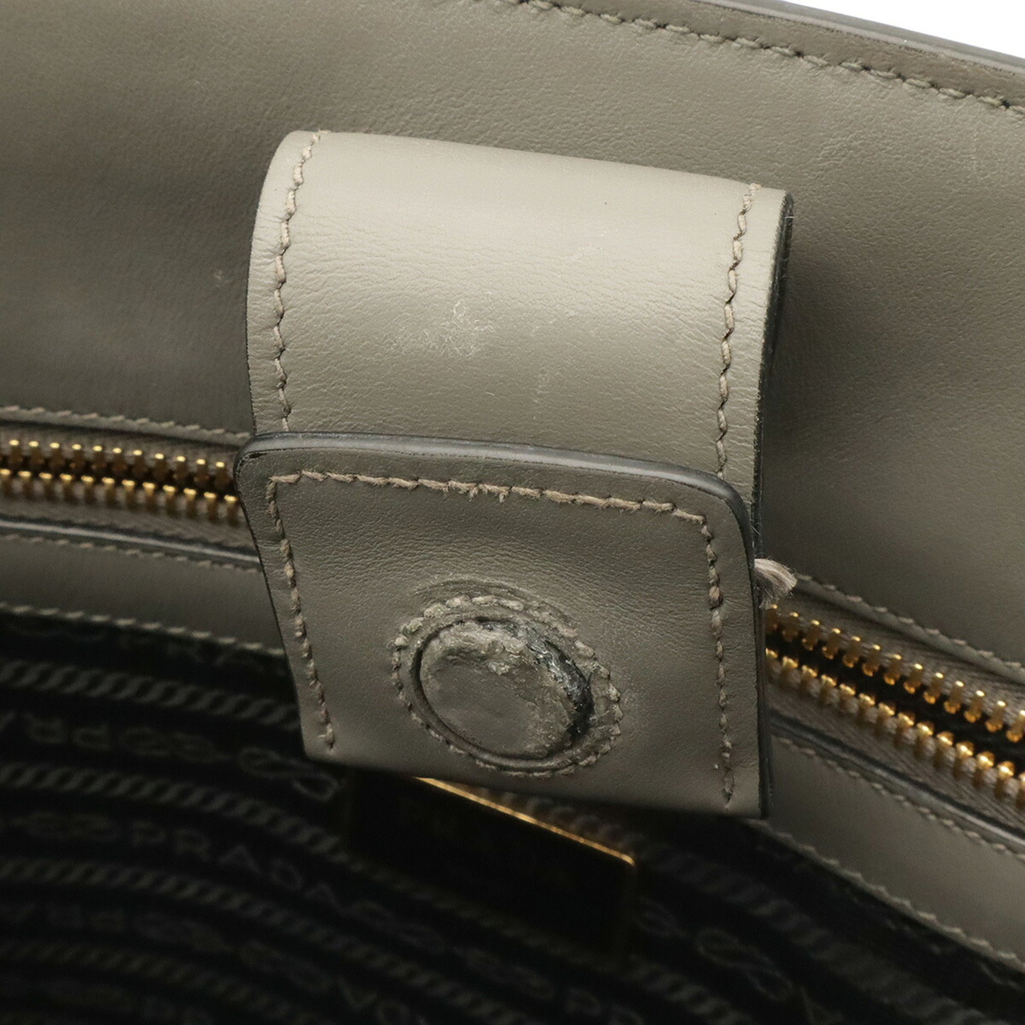 Prada Saffiano Gray Leather Handbag Shoulder Bag Tote Bag (Pre-Owned)