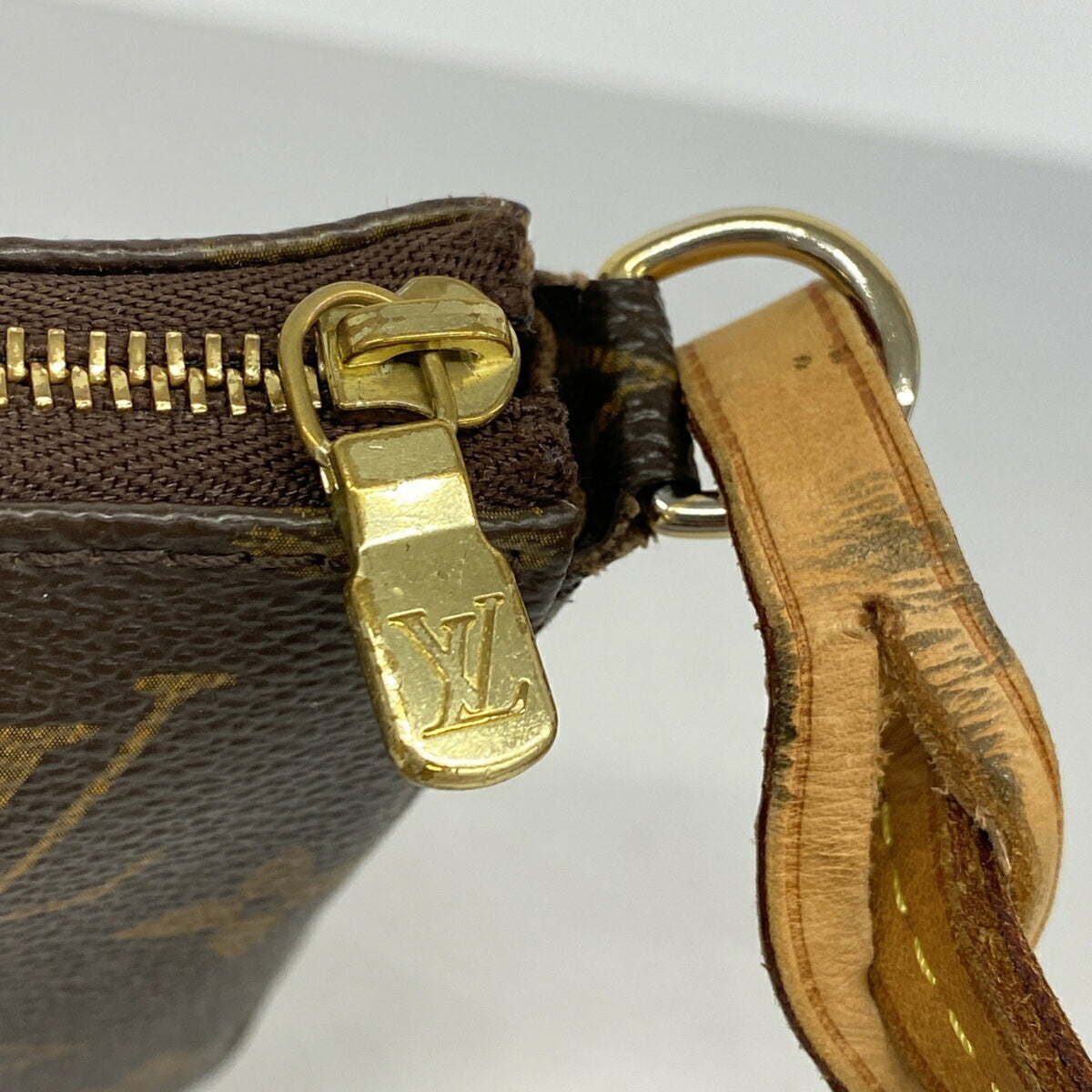Louis Vuitton Brown Pouch (Pre-Owned)
