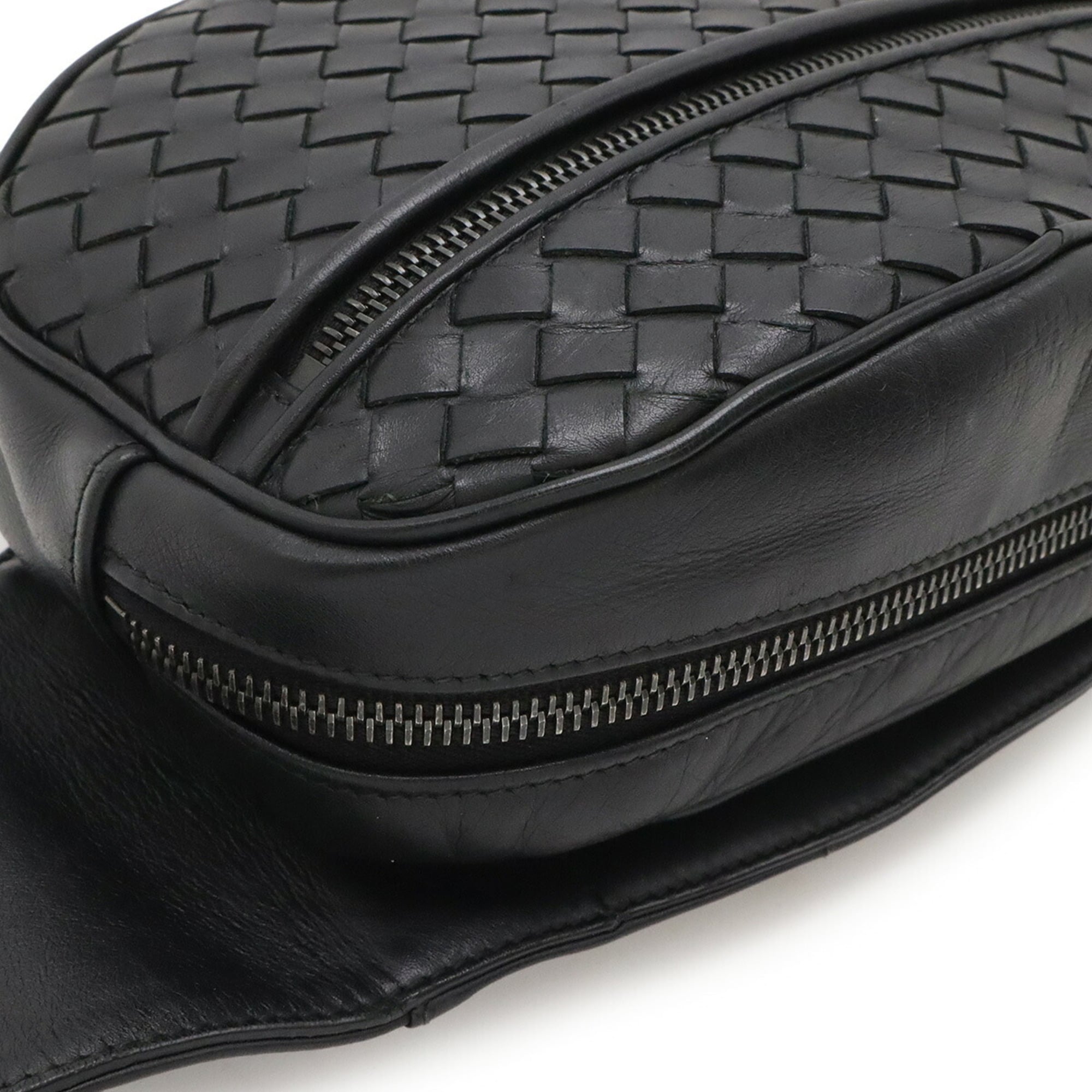 Bottega Veneta Intrecciato Black Leather Sling Bag (Pre-Owned)