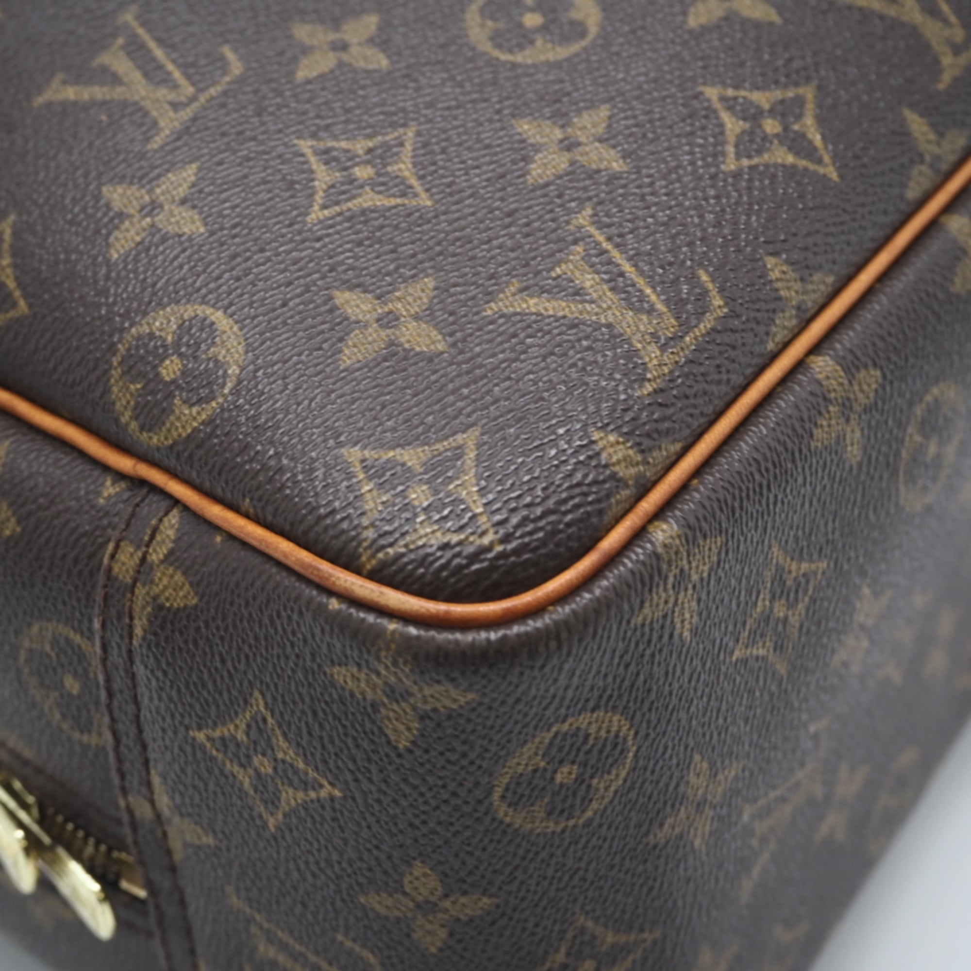 Louis Vuitton Brown Coated Canvas Leather Handbag (Pre-Owned)