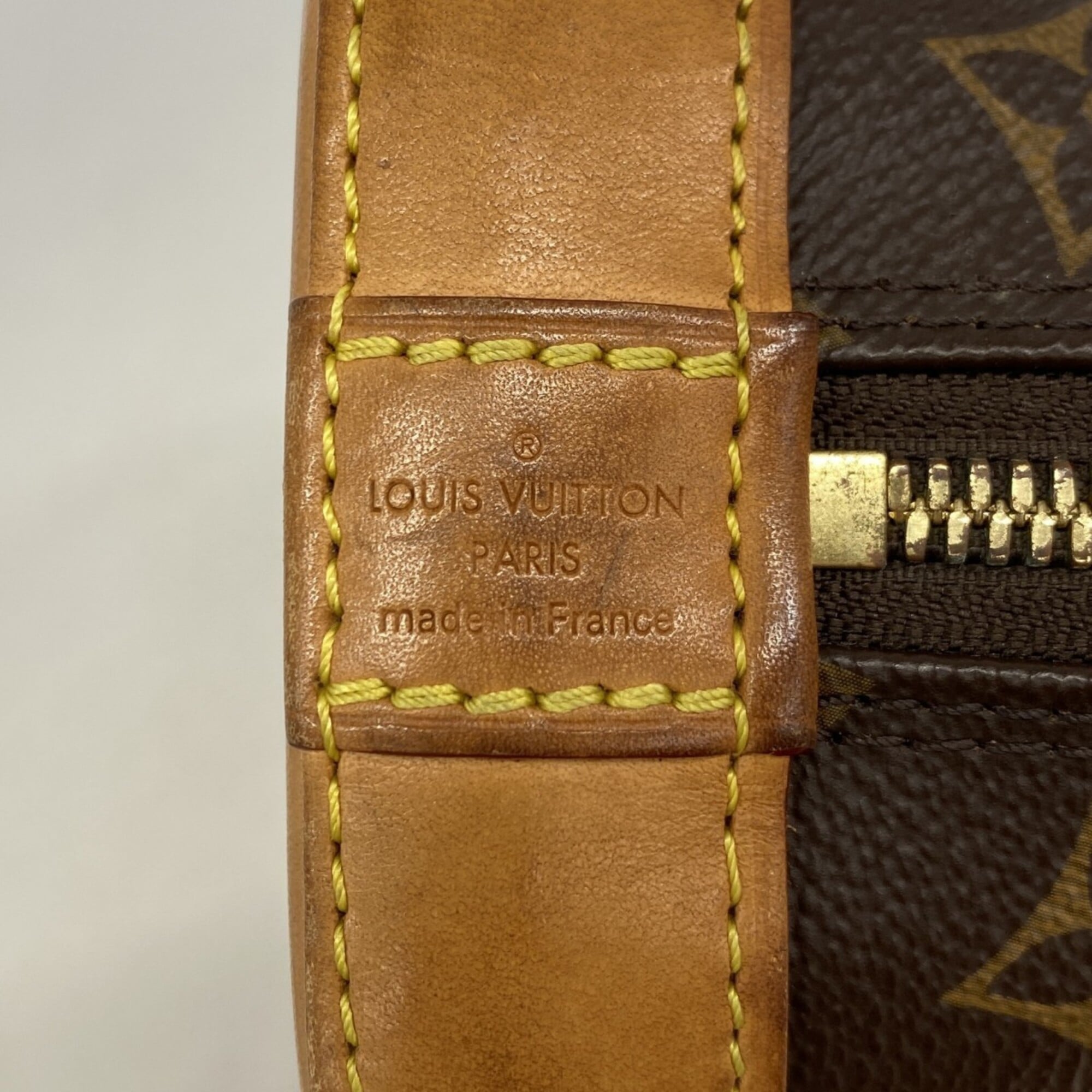 Louis Vuitton Brown Handbag (Pre-Owned)