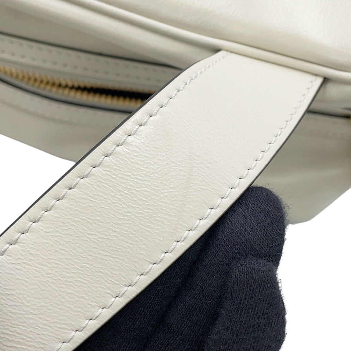 Miu Miu White Leather Handbag (Pre-Owned)