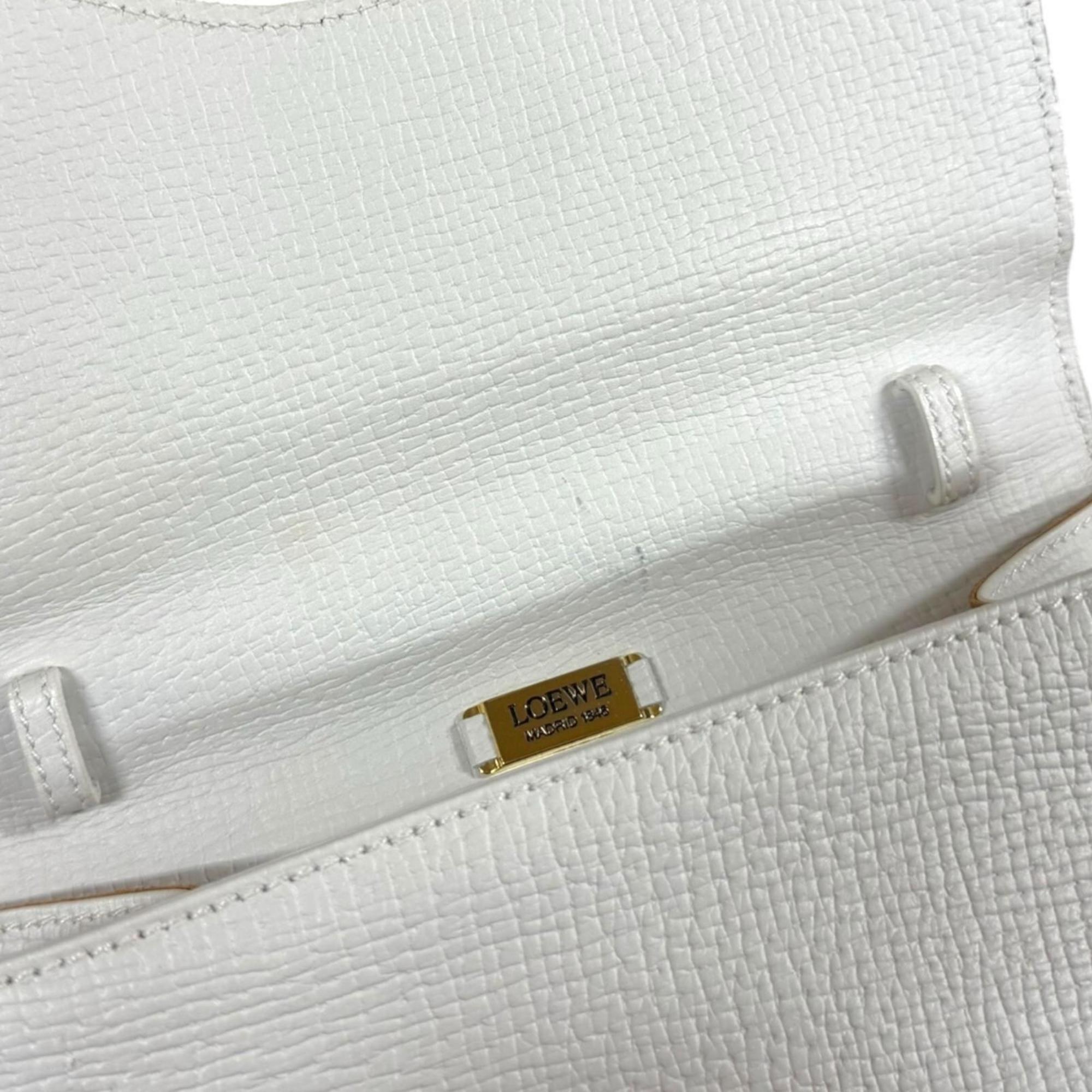 Loewe White Leather Handbag (Pre-Owned)