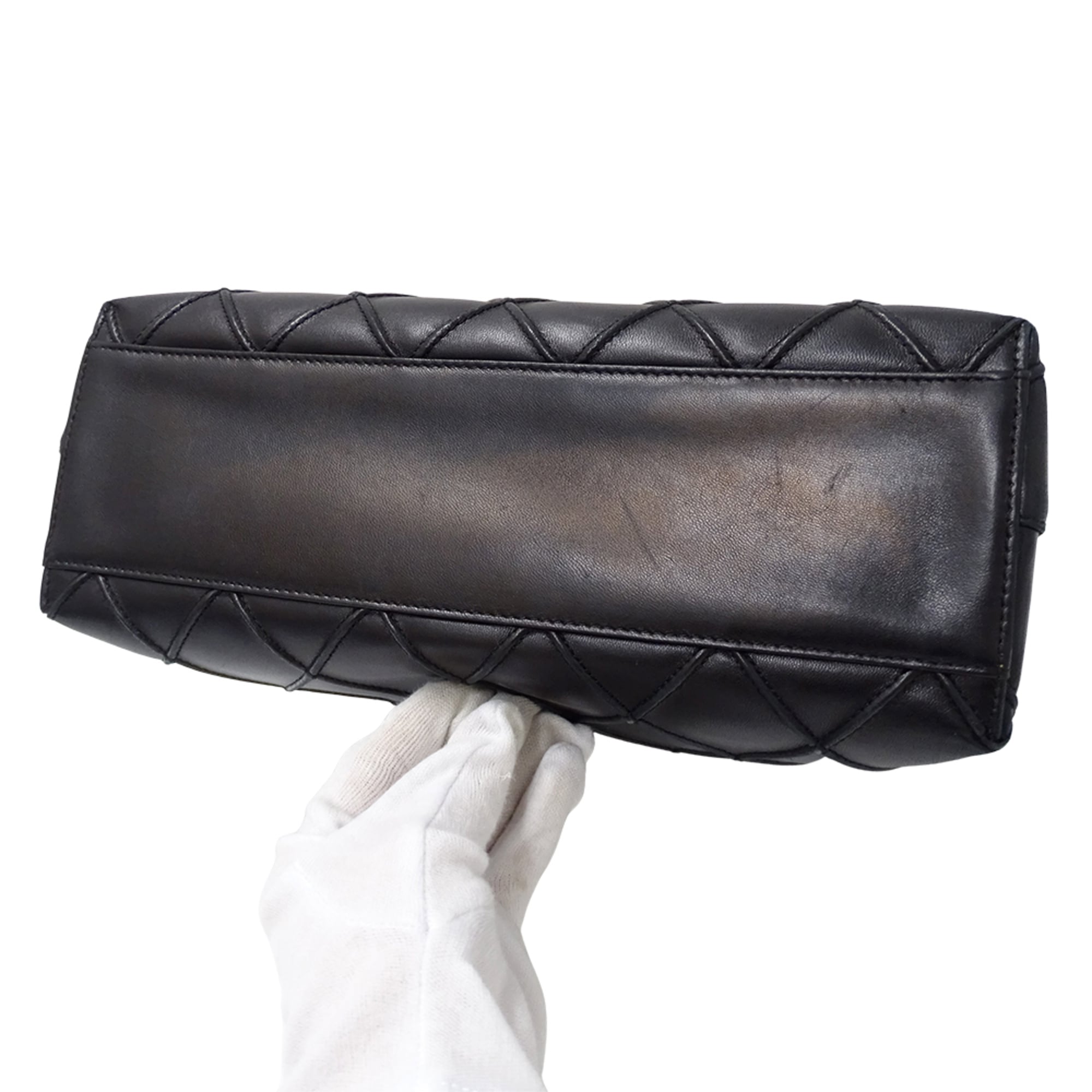 Chanel Black Leather Handbag Shoulder Bag (Pre-Owned)