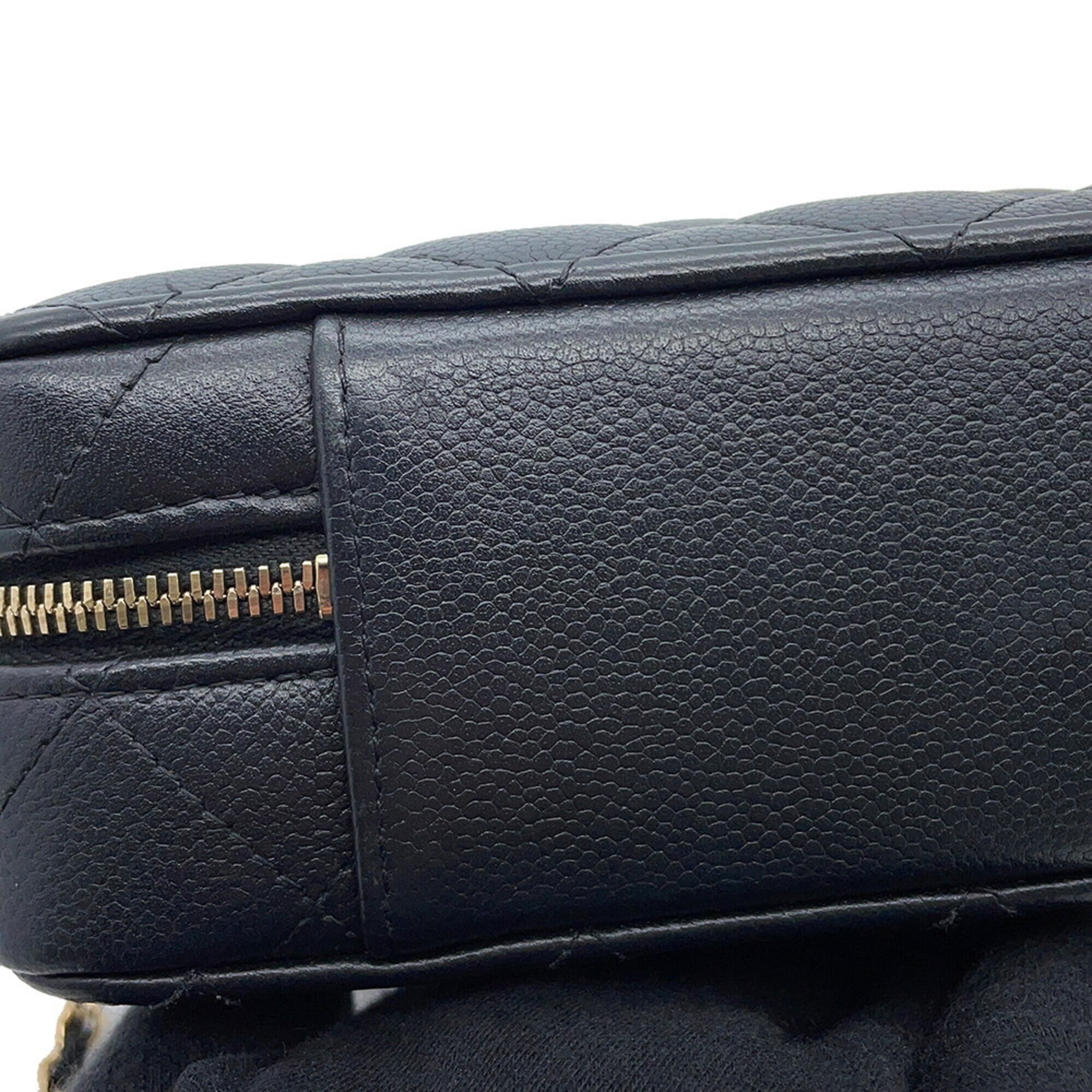Chanel Matelasse Black Grained Calfskin Handbag Shoulder Bag (Pre-Owned)