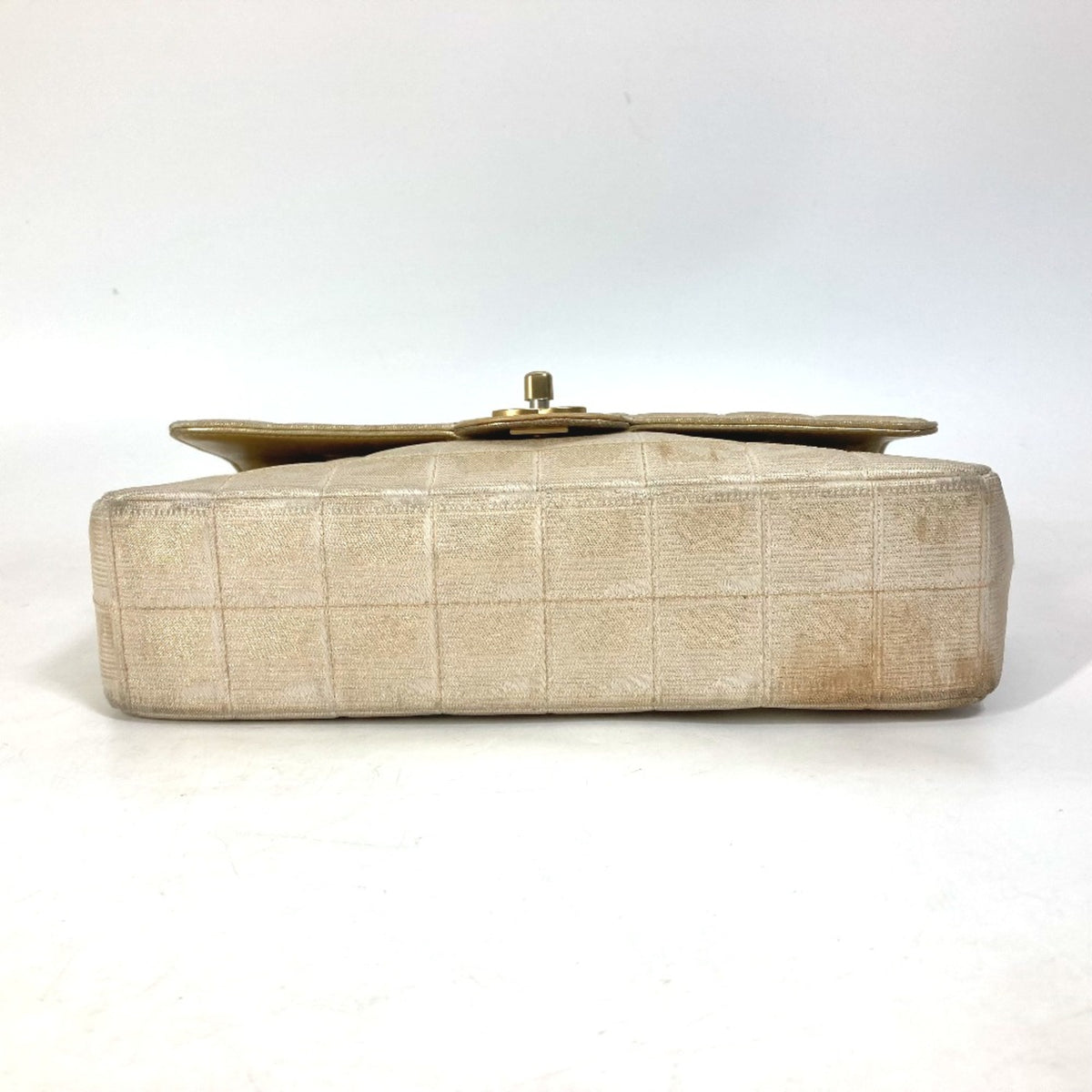 Chanel Beige Cloth Shoulder Bag (Pre-Owned)