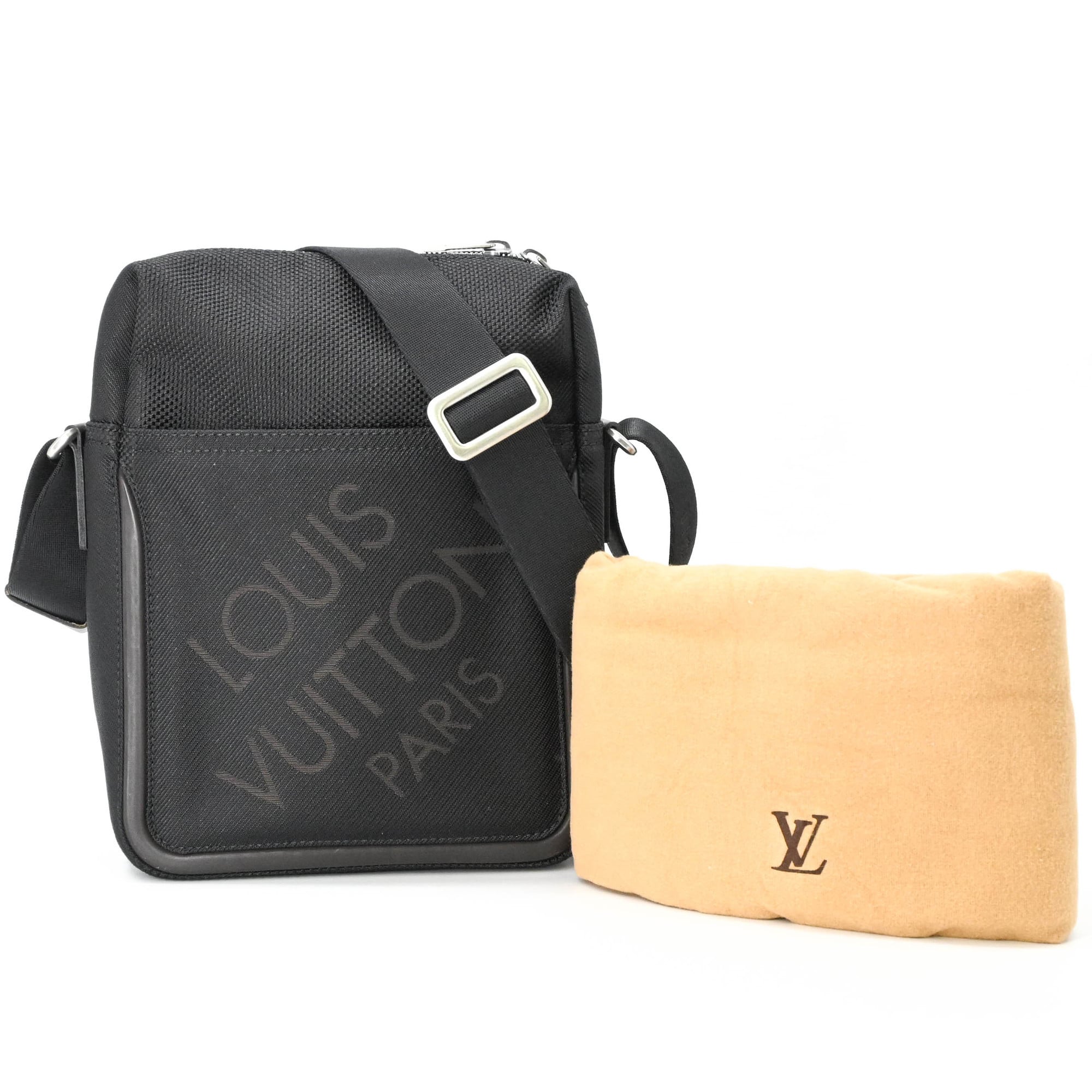Louis Vuitton Black Damier Geant Shoulder Bag (Pre-Owned)