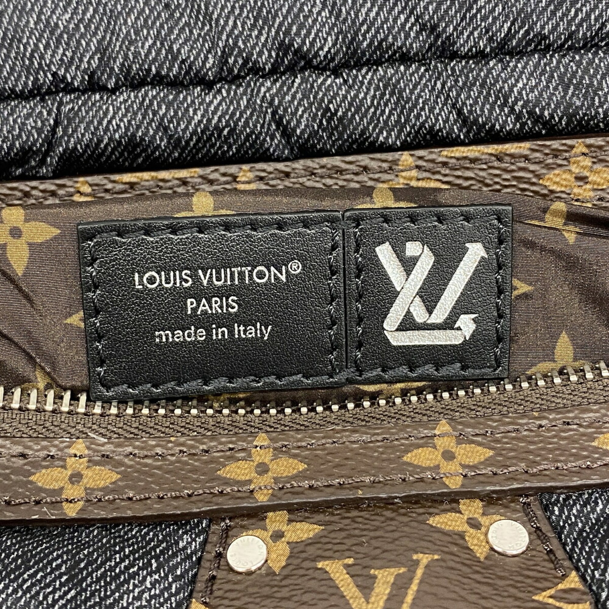 Louis Vuitton Brown Navy Sling Bag (Pre-Owned)