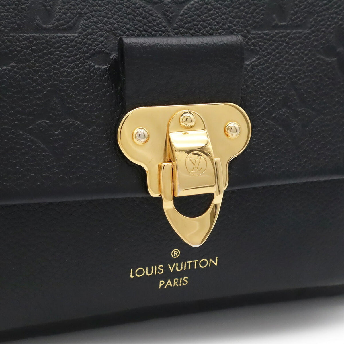 Louis Vuitton Noir Leather Shoulder Bag (Pre-Owned)