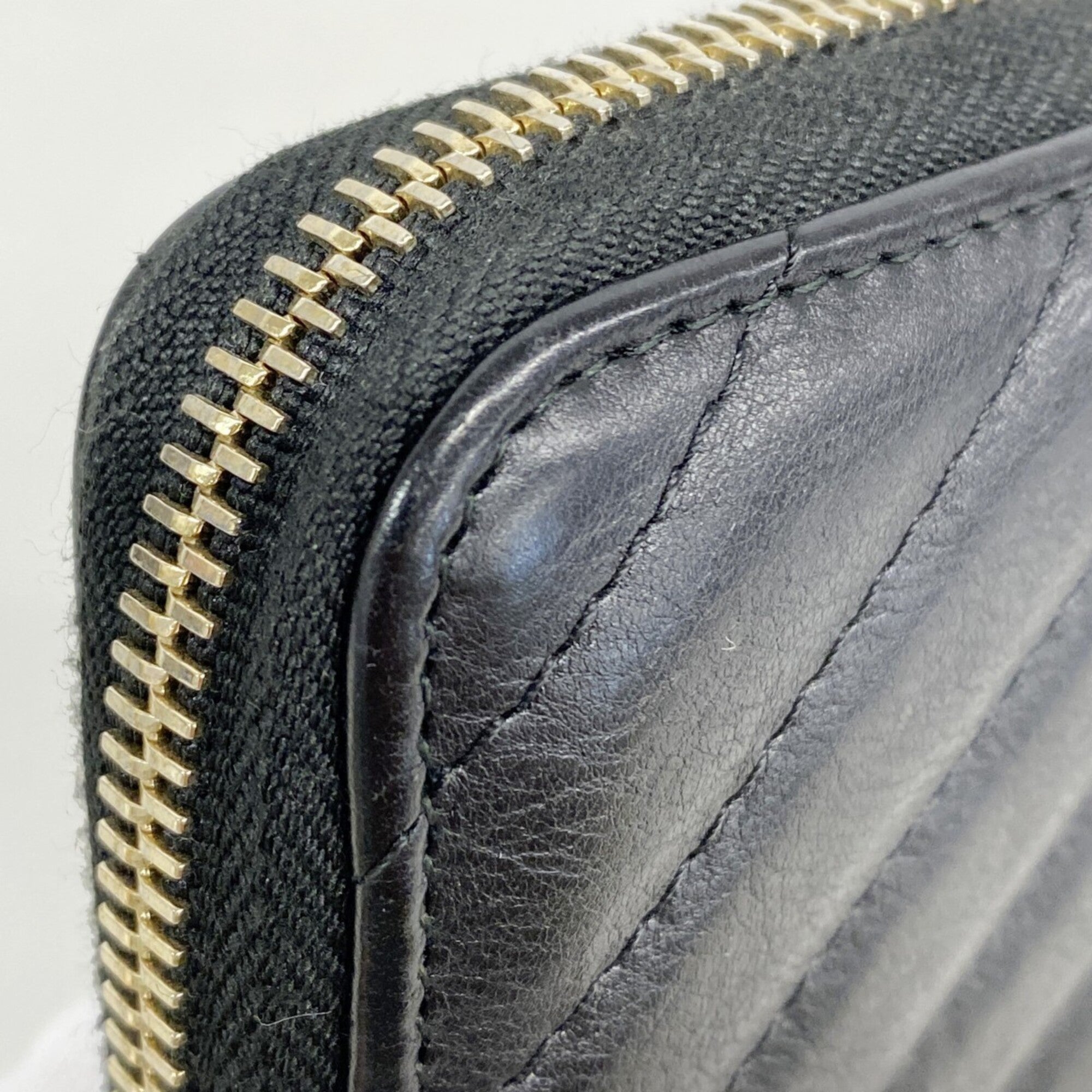 Chanel Black Leather Long Wallet (Bi-Fold) (Pre-Owned)