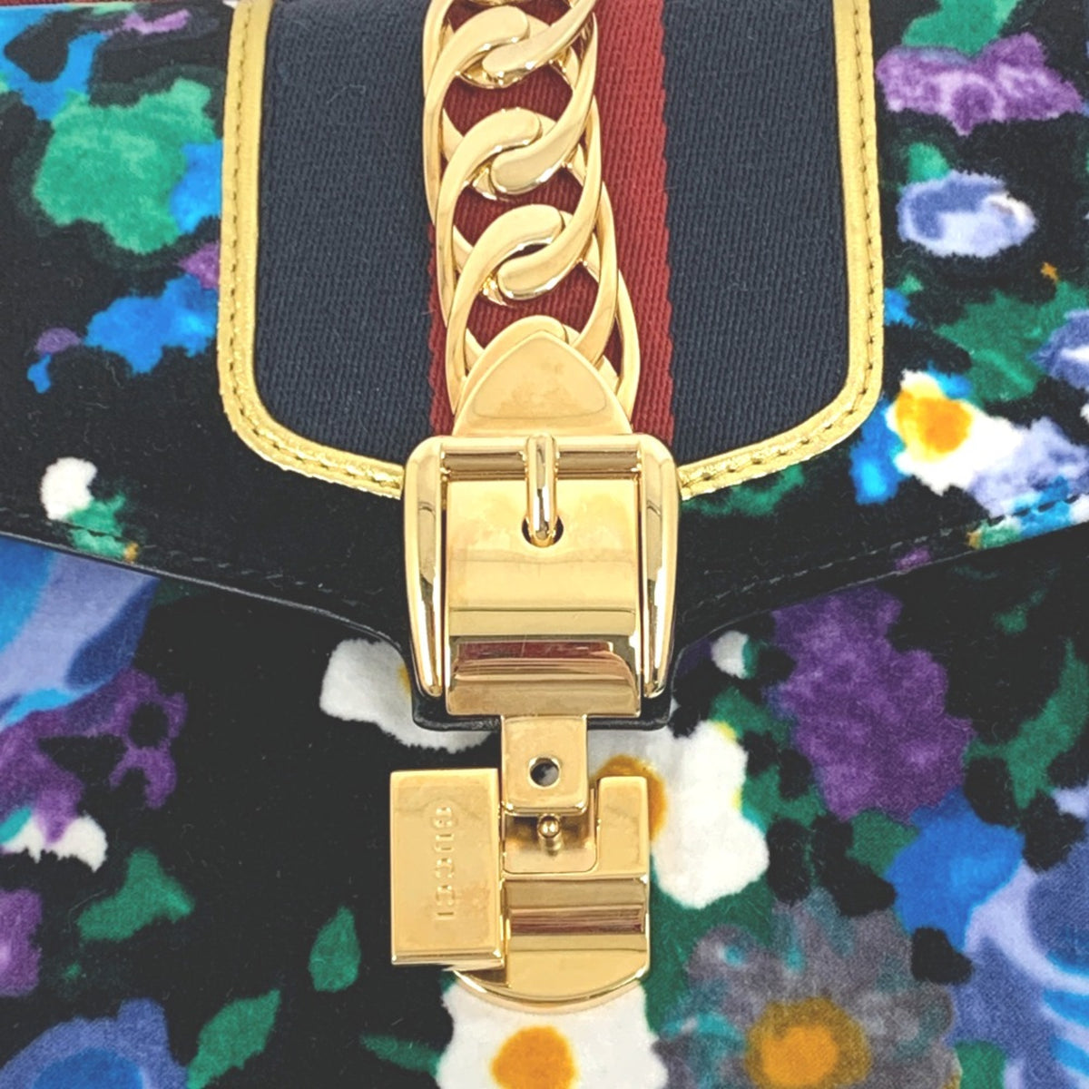 Gucci Other Leather Shoulder Bag (Pre-Owned)
