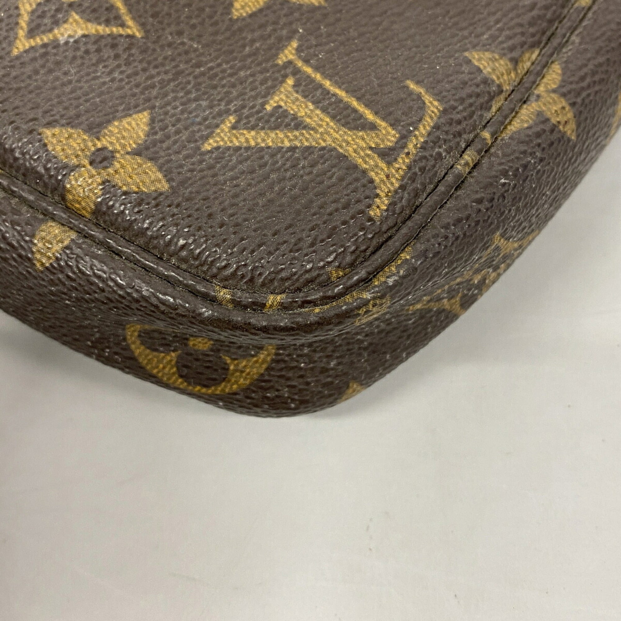 Louis Vuitton Brown Pouch (Pre-Owned)