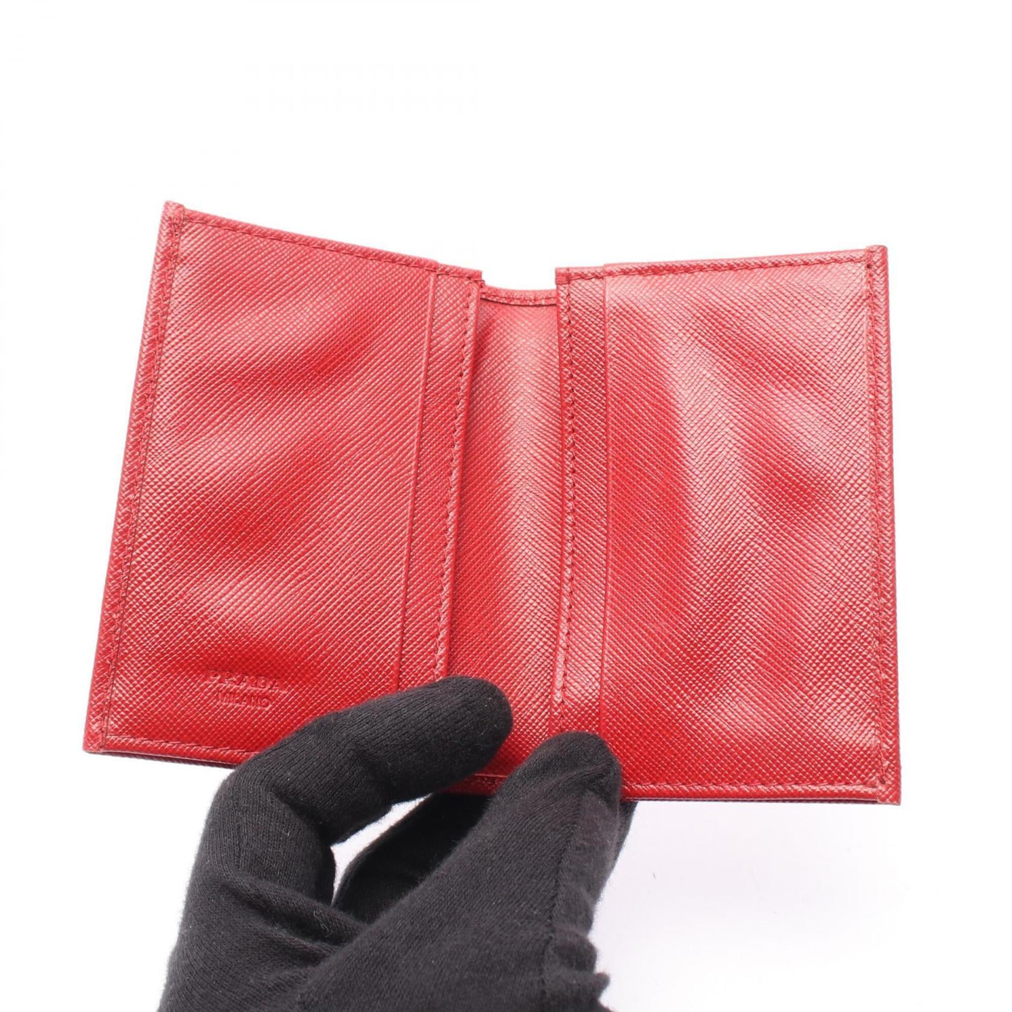 Prada Red Color Saffiano Wallet (Bi-Fold) (Pre-Owned)