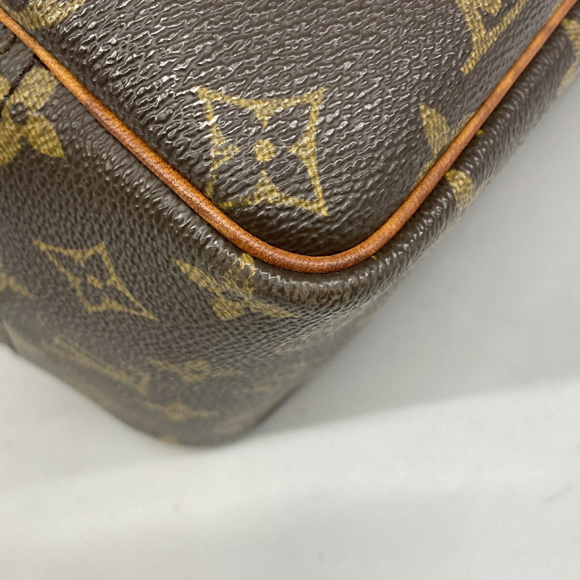 Louis Vuitton Brown Handbag (Pre-Owned)