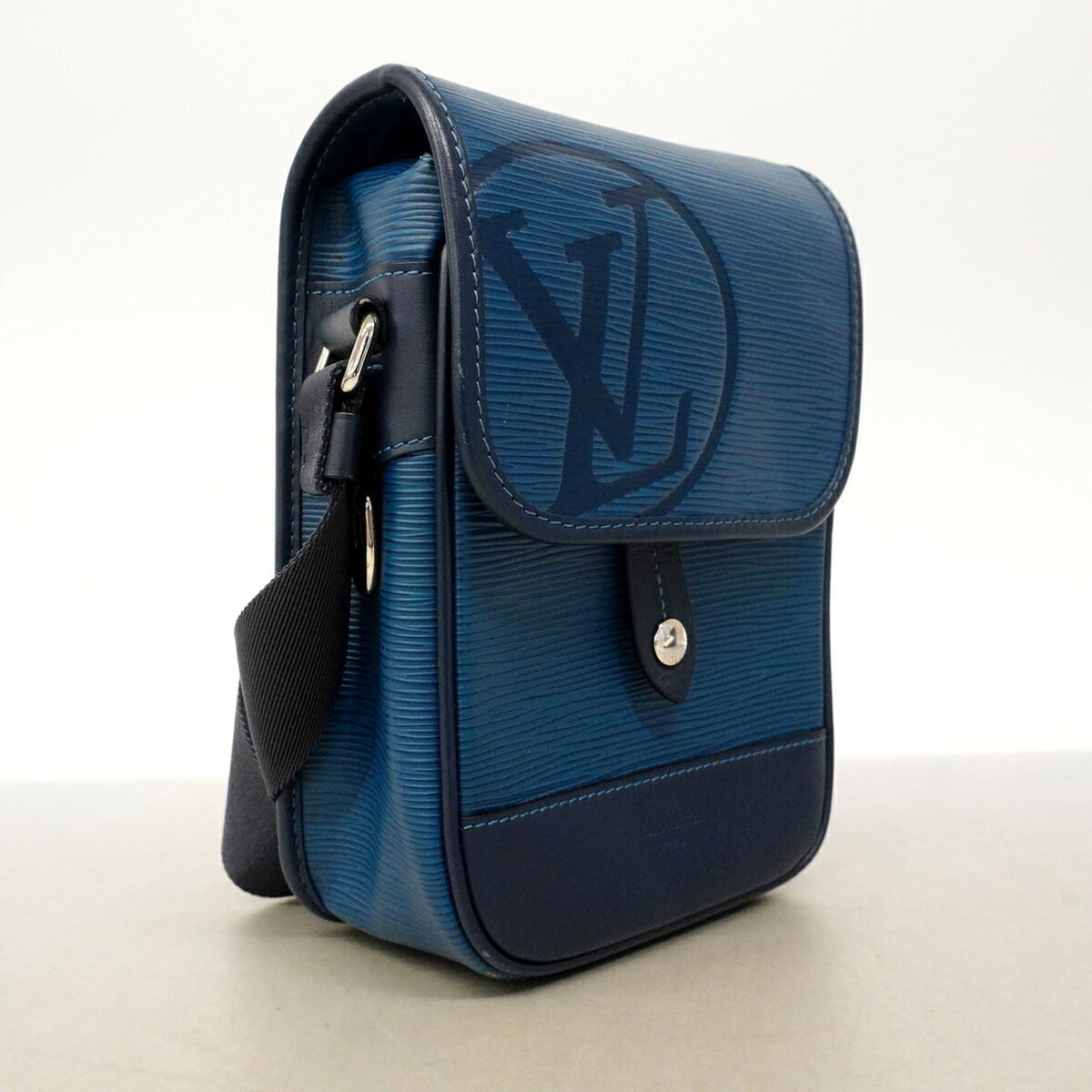 Louis Vuitton Navy Shoulder Bag (Pre-Owned)