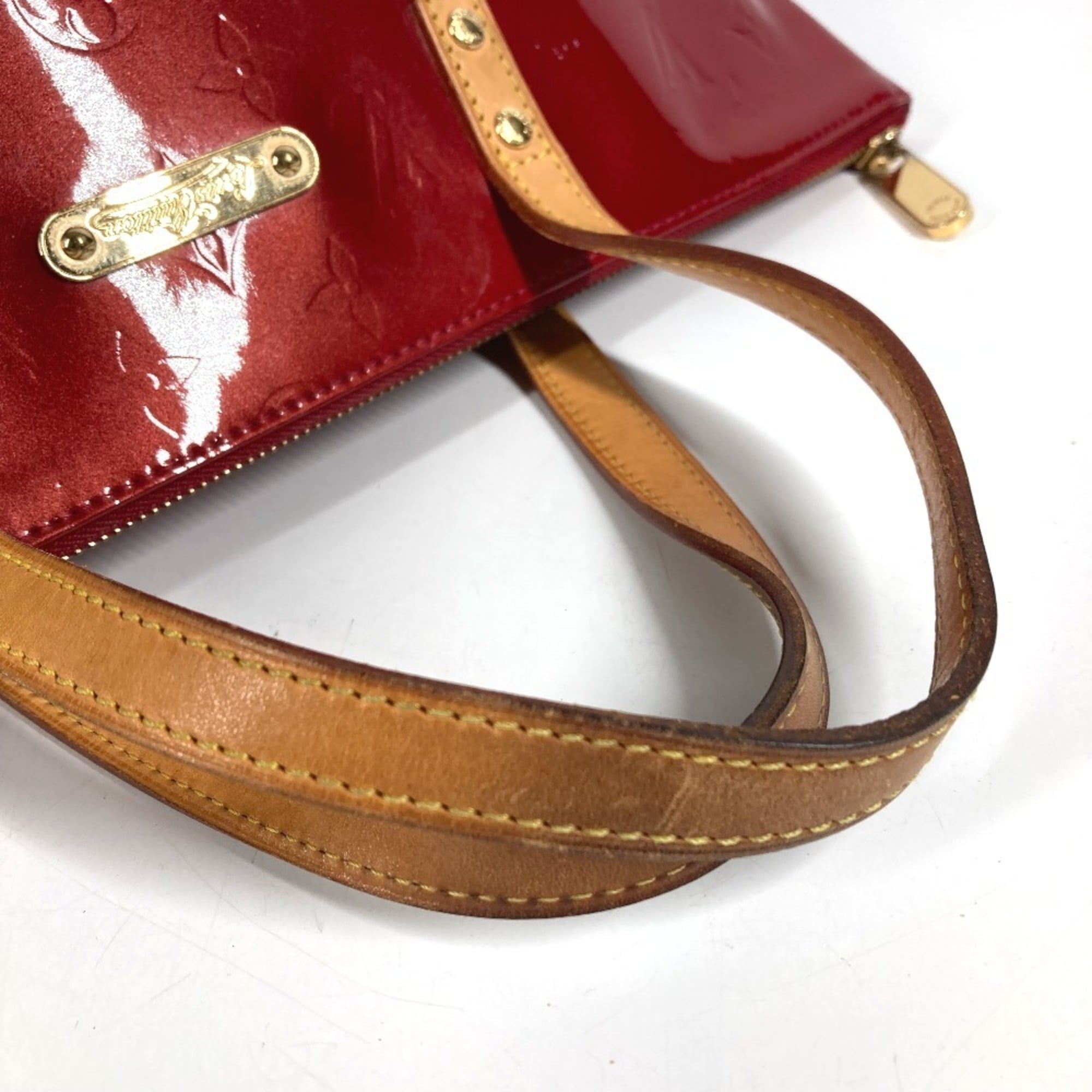 Louis Vuitton Pomme D'amour Red Color Monogram Vernis Canvas Shoulder Bag Tote Bag (Pre-Owned)