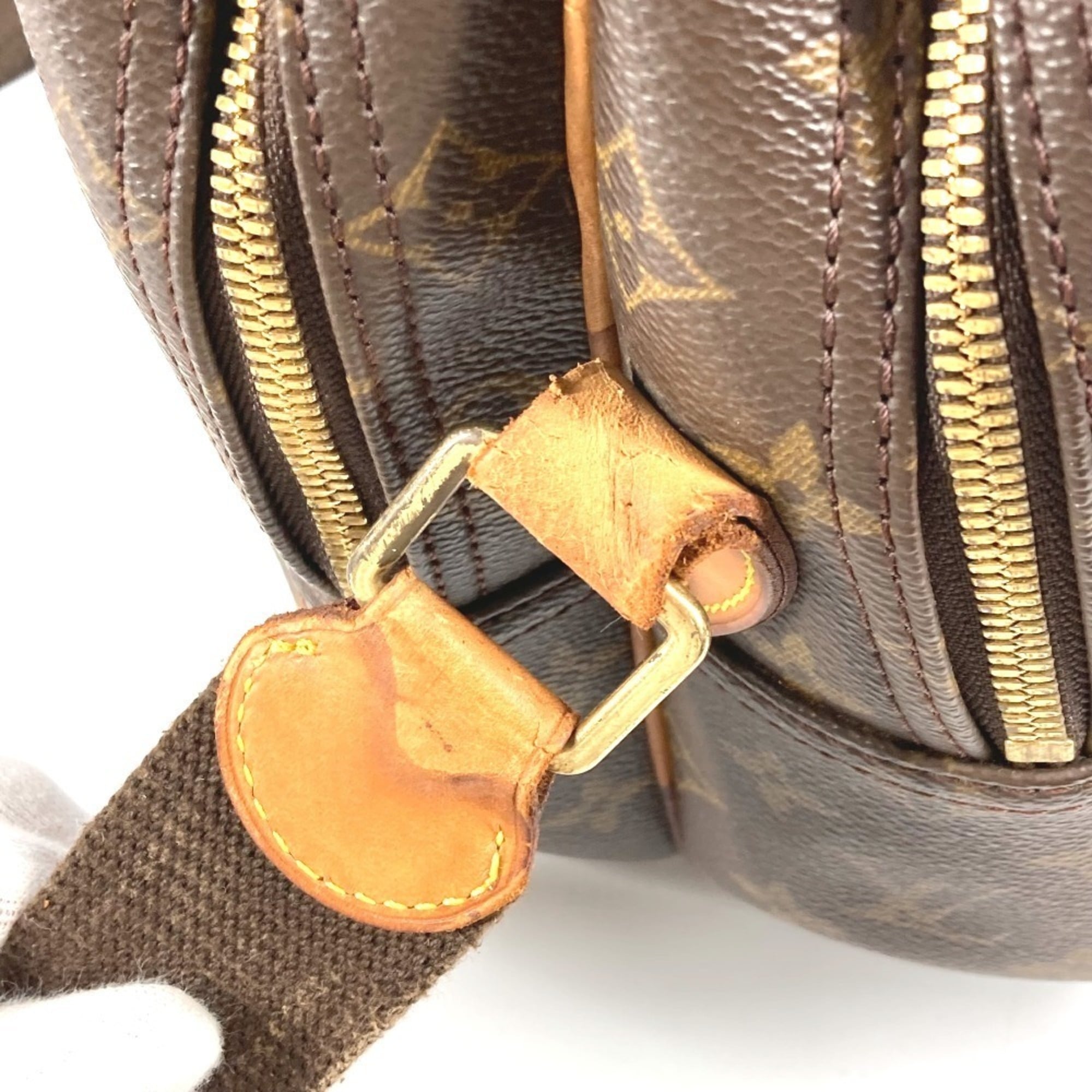 Louis Vuitton Brown Monogram Handbag Pochette Shoulder Bag (Pre-Owned)