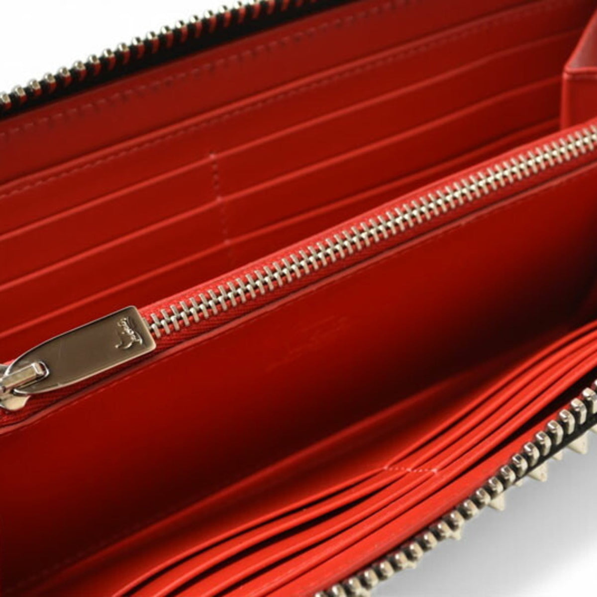 Christian Louboutin White Leather Long Wallet (Bi-Fold) (Pre-Owned)