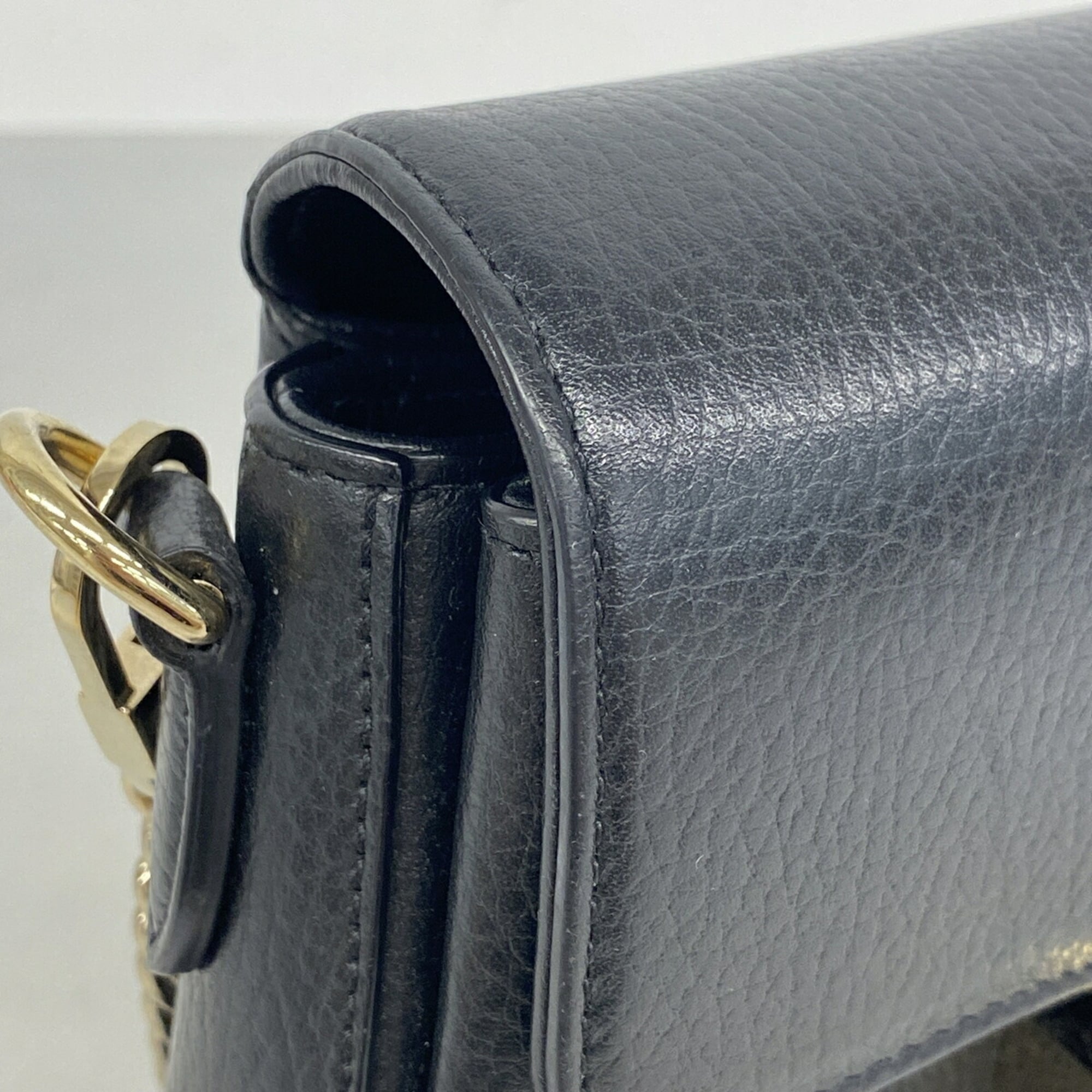 Gucci Black Leather Shoulder Bag (Pre-Owned)
