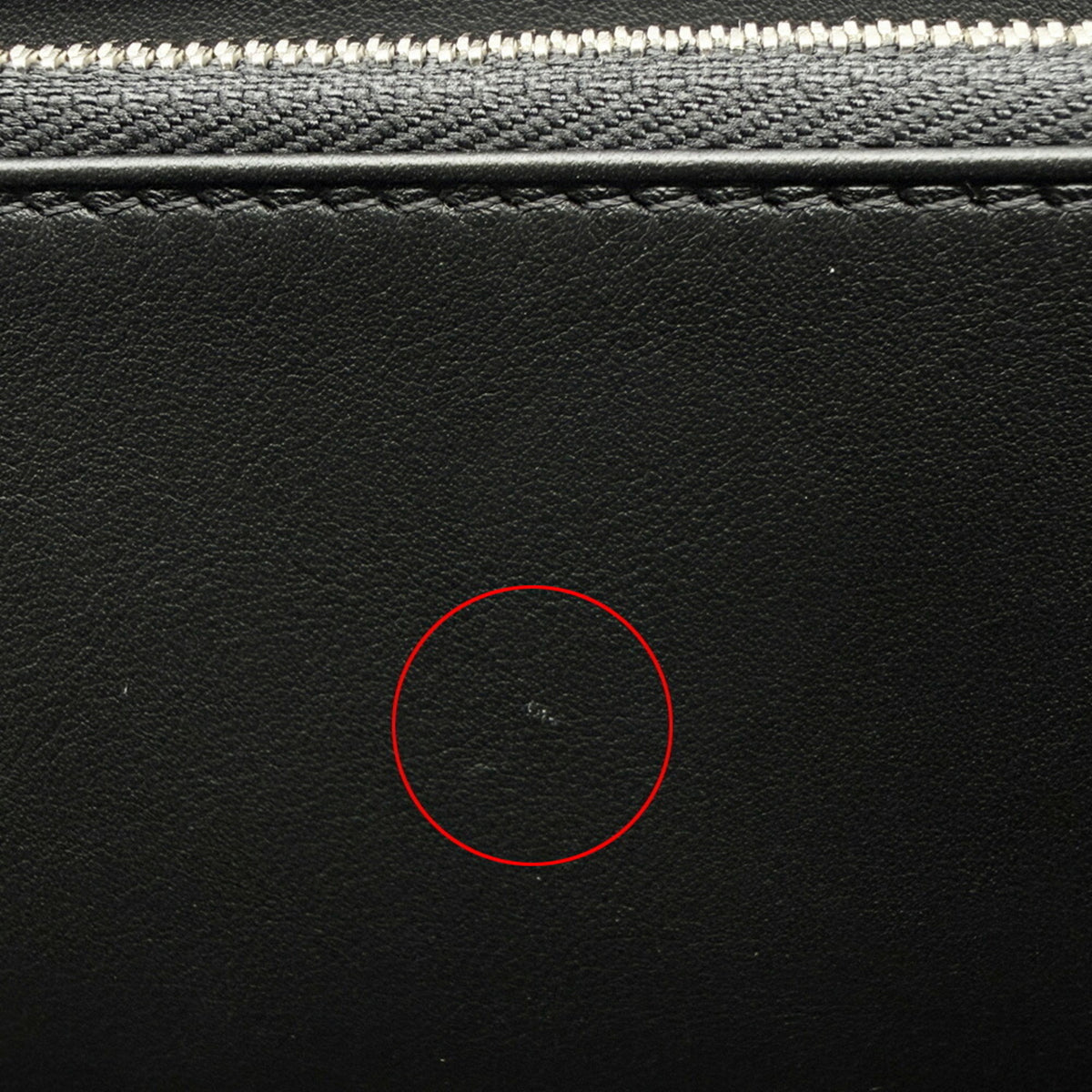 Louis Vuitton Noir Mahina Leather (Pre-Owned)