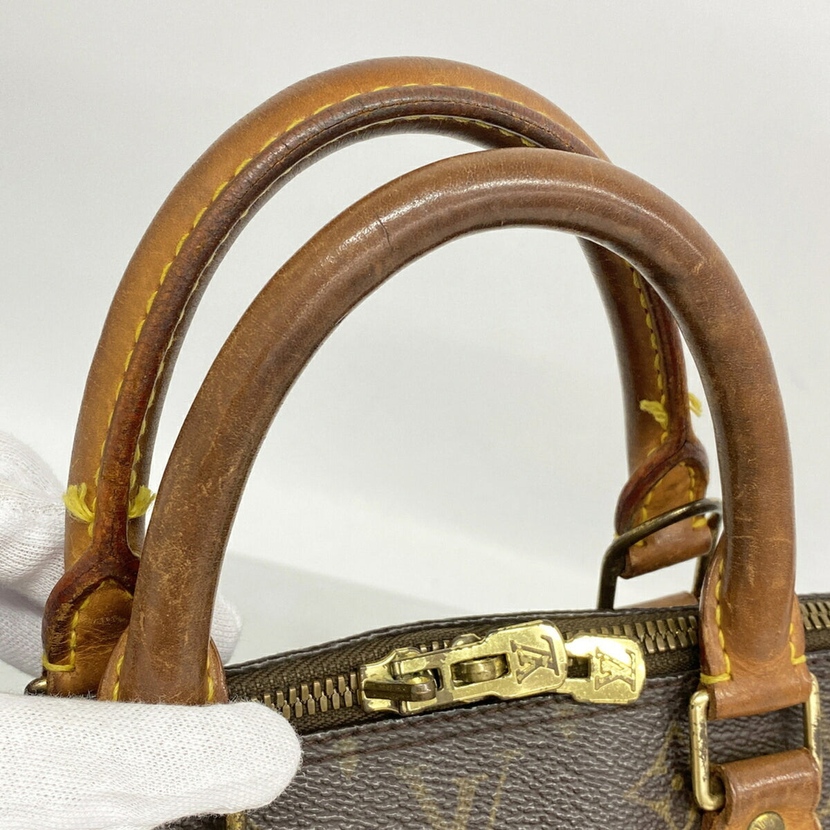 Louis Vuitton Brown Handbag (Pre-Owned)