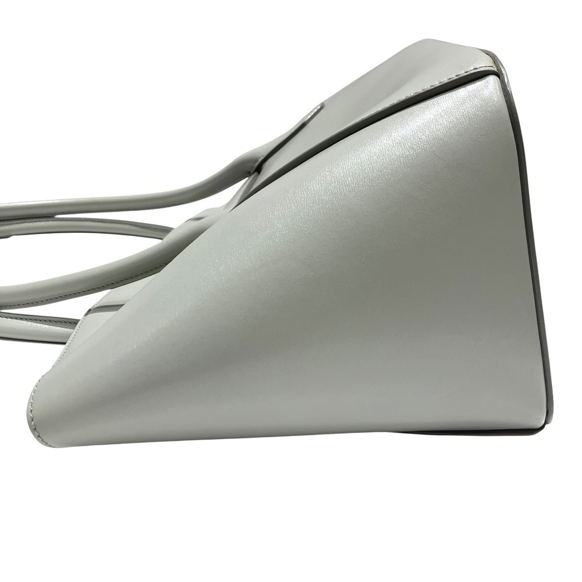 Bally Gray Leather Handbag (Pre-Owned)