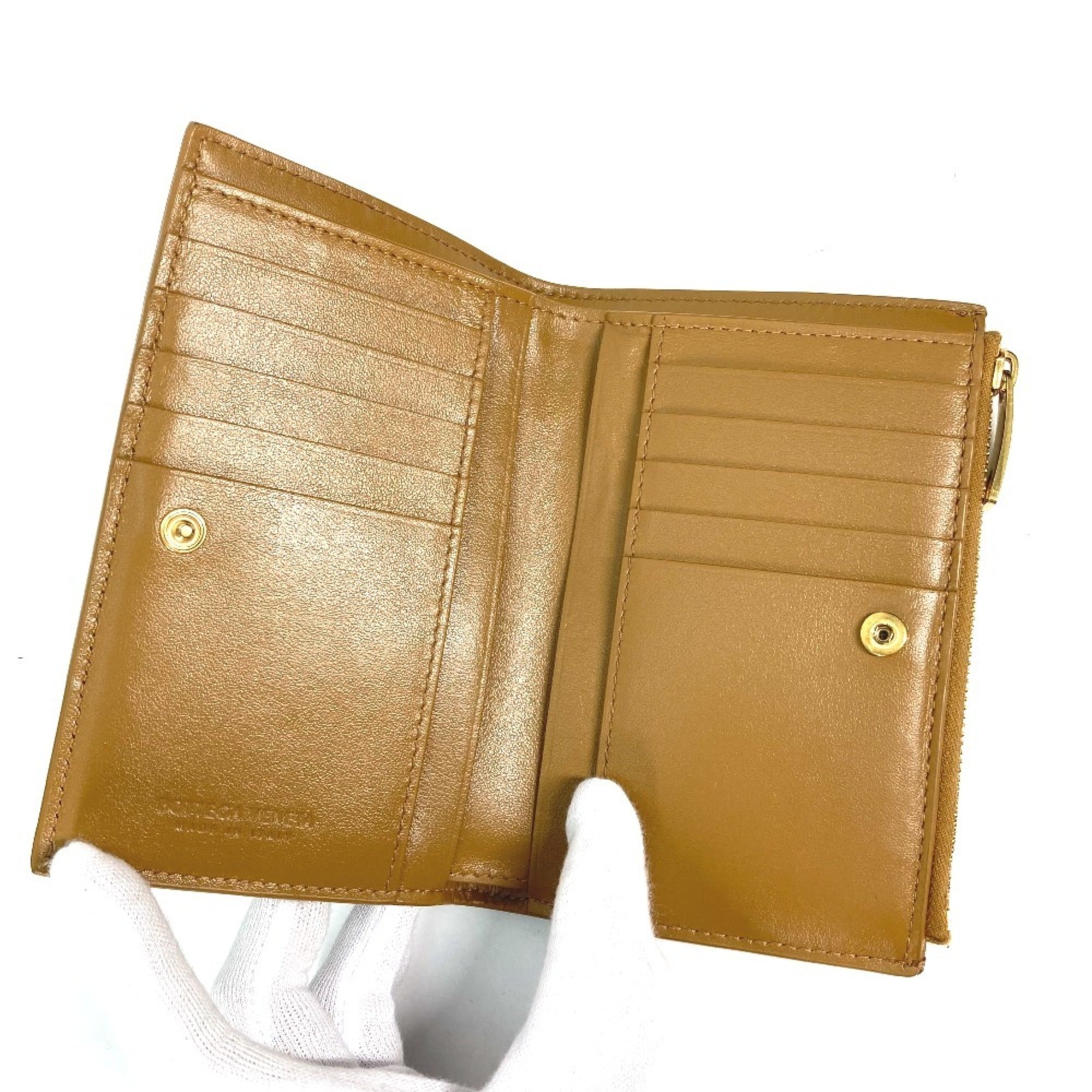 Bottega Veneta Beige Leather Wallet (Bi-Fold) (Pre-Owned)