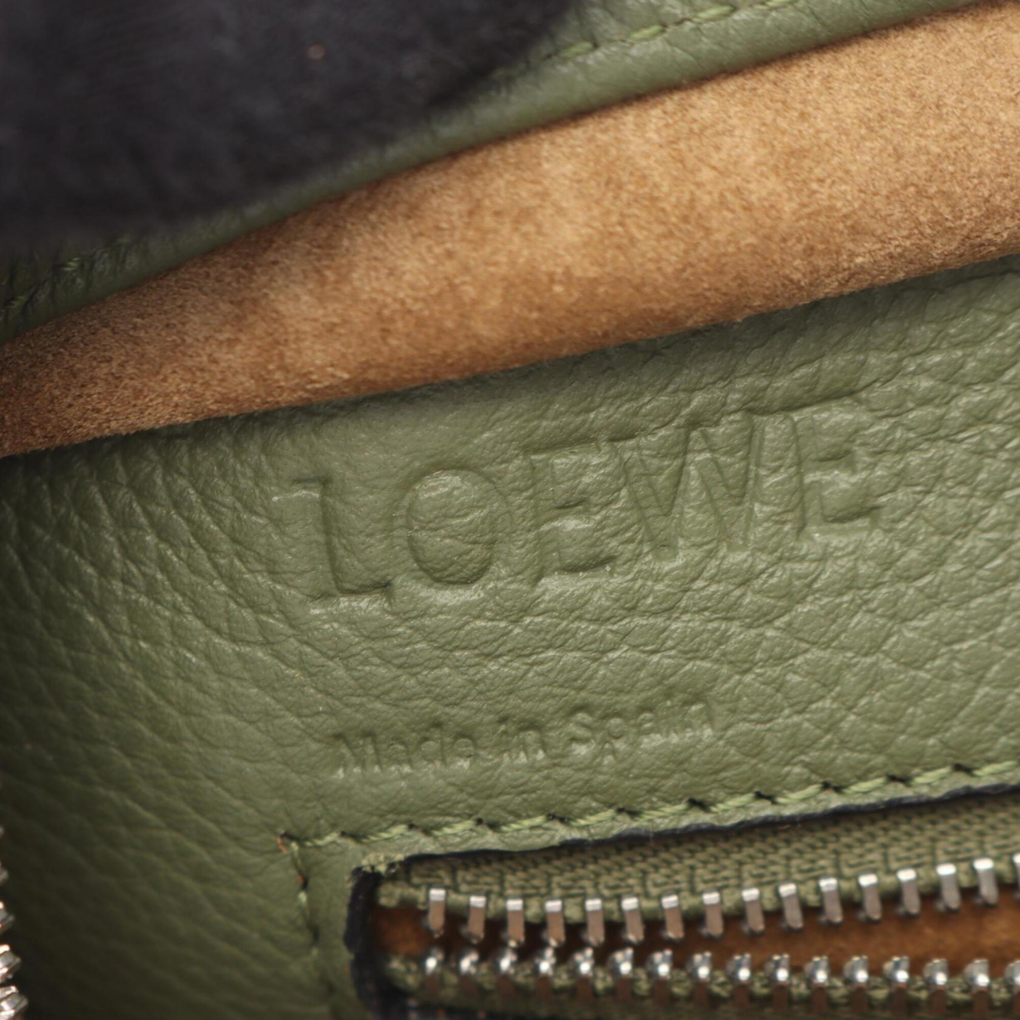 Loewe Green Leather Handbag (Pre-Owned)