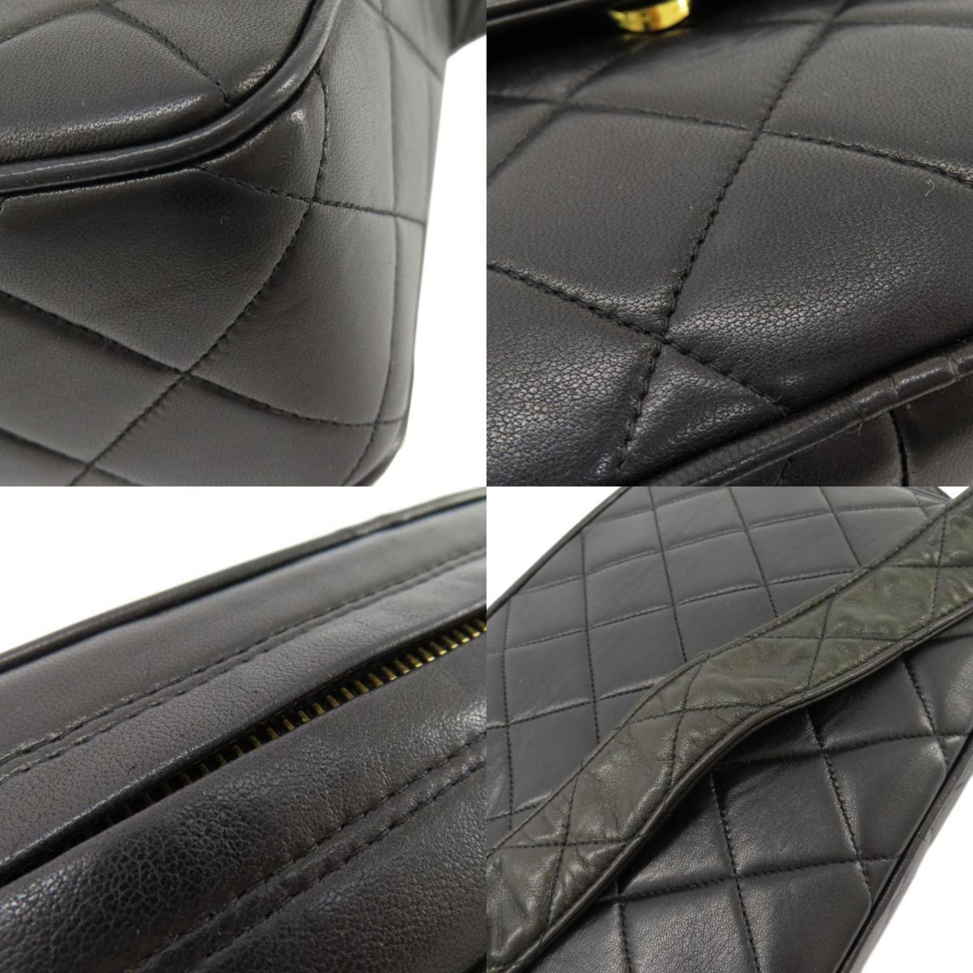 Chanel Black Leather Shoulder Bag (Pre-Owned)