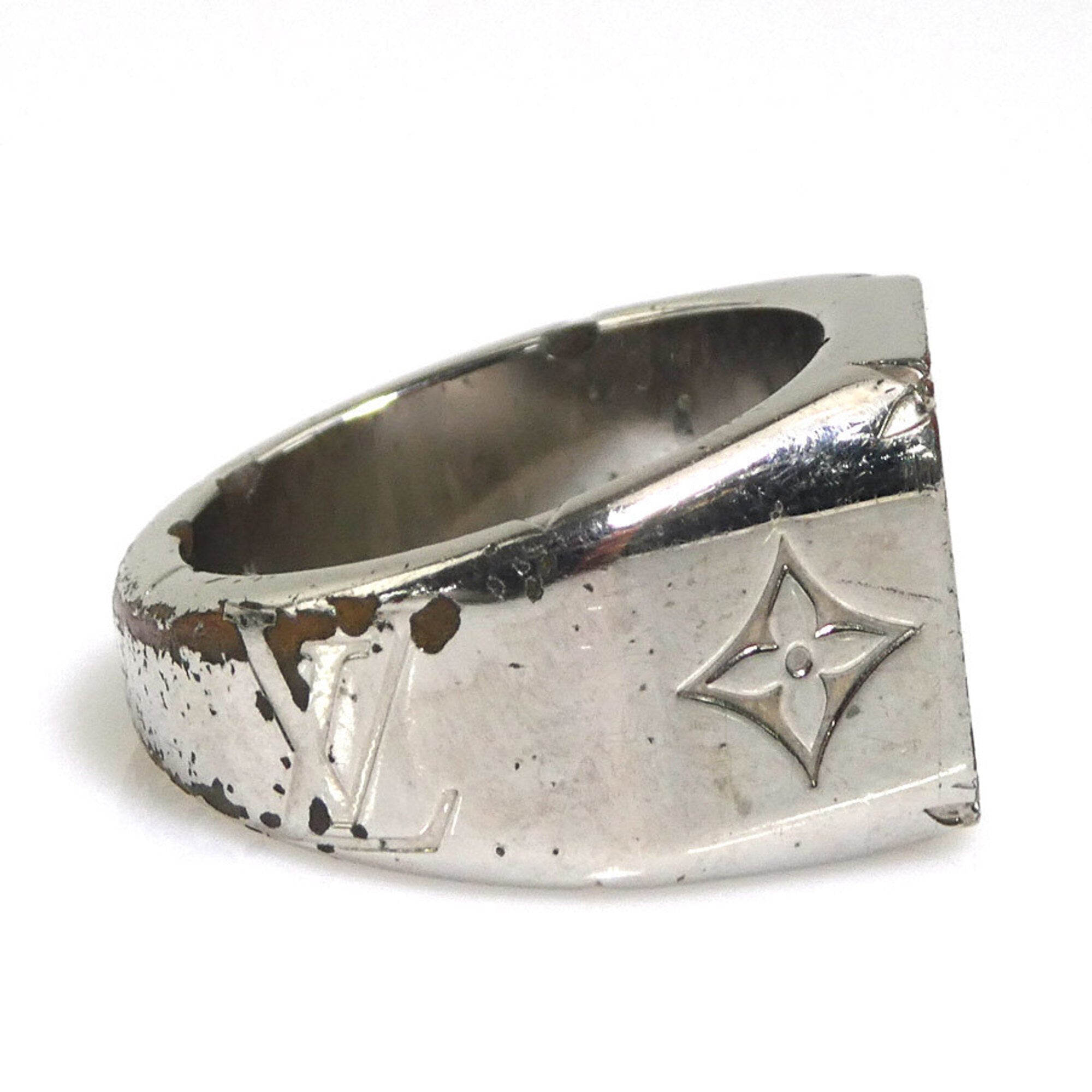 Louis Vuitton Silver Metal Band Ring (Pre-Owned)