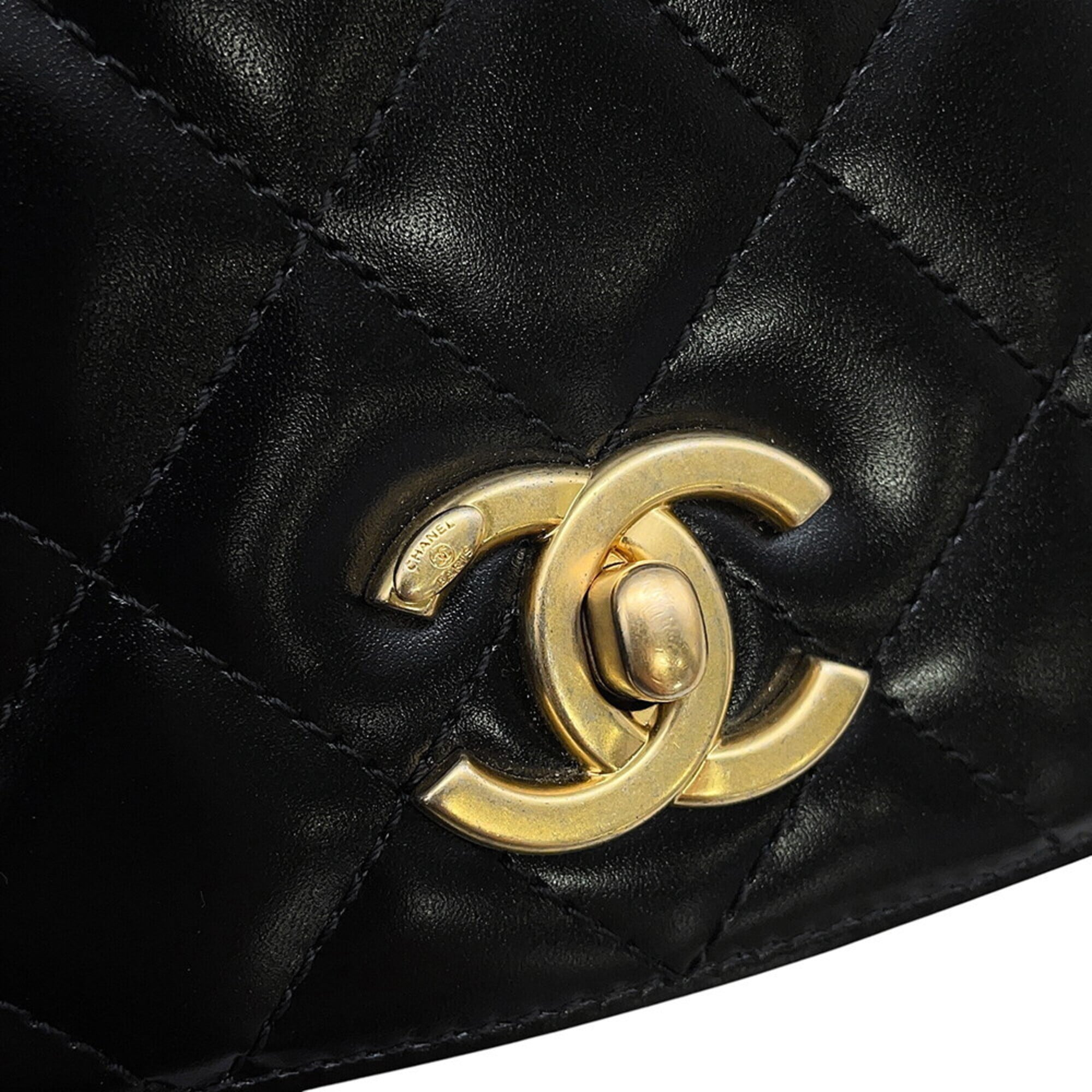 Chanel Black Suede Leather Shoulder Bag (Pre-Owned)