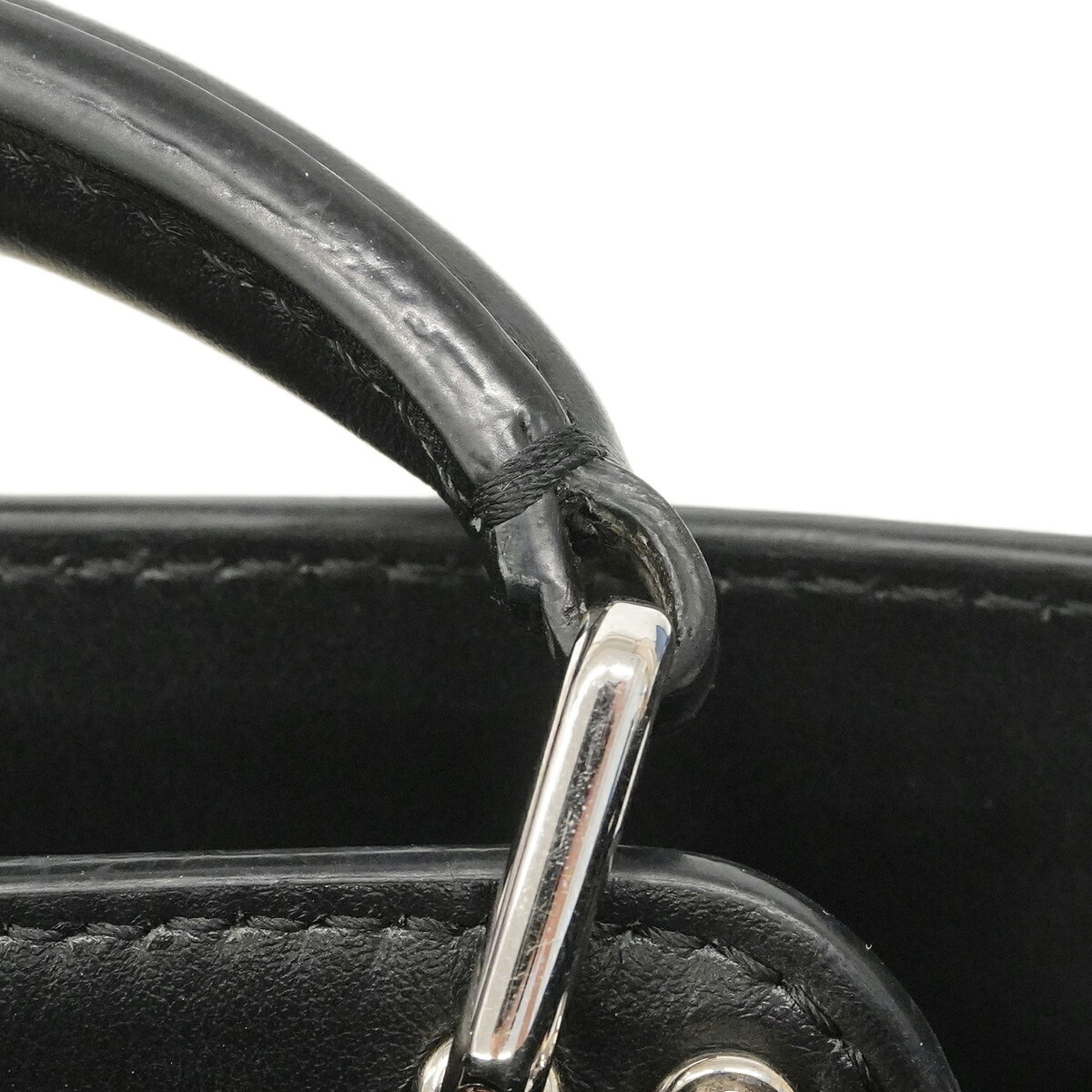Fendi Black Leather Handbag (Pre-Owned)