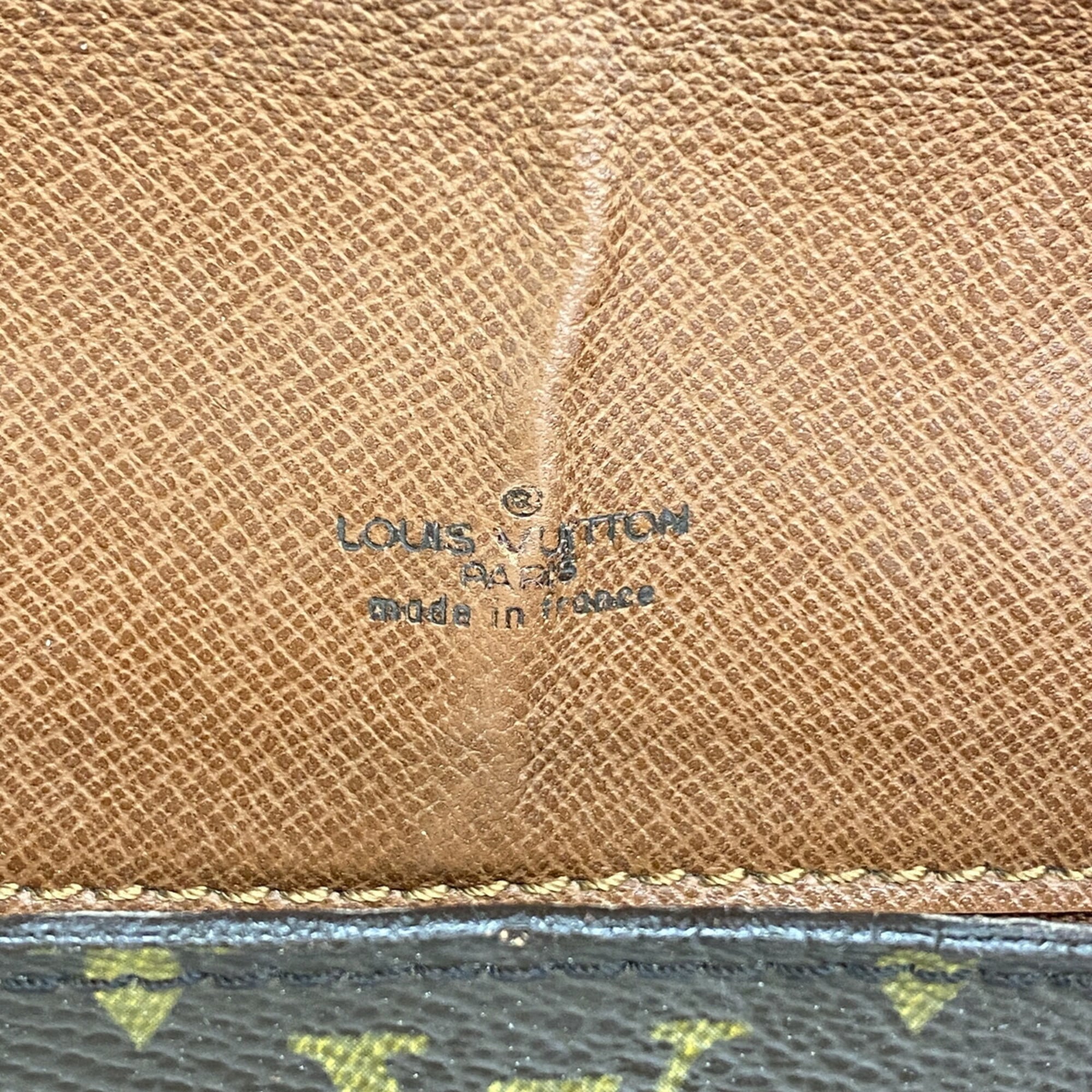 Louis Vuitton Brown Shoulder Bag (Pre-Owned)