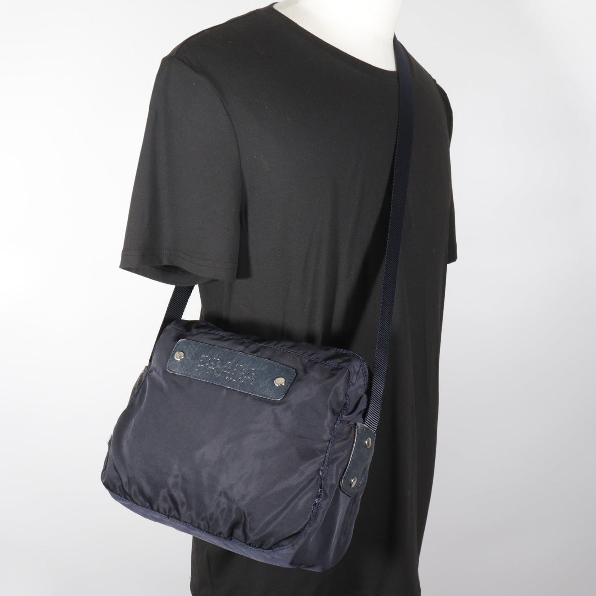 Prada Navy Nylon Shoulder Bag (Pre-Owned)