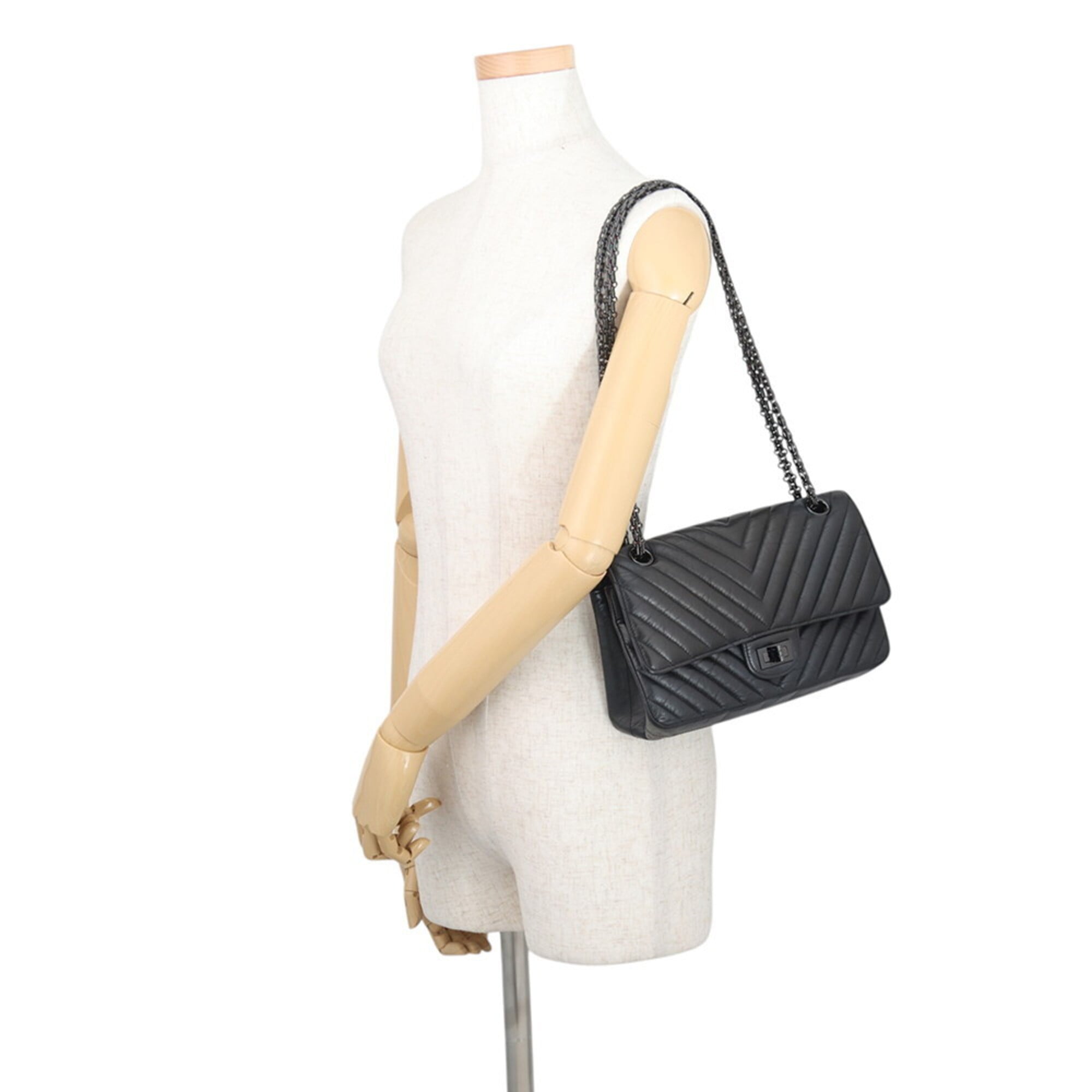 Chanel Black Handbag Shoulder Bag (Pre-Owned)