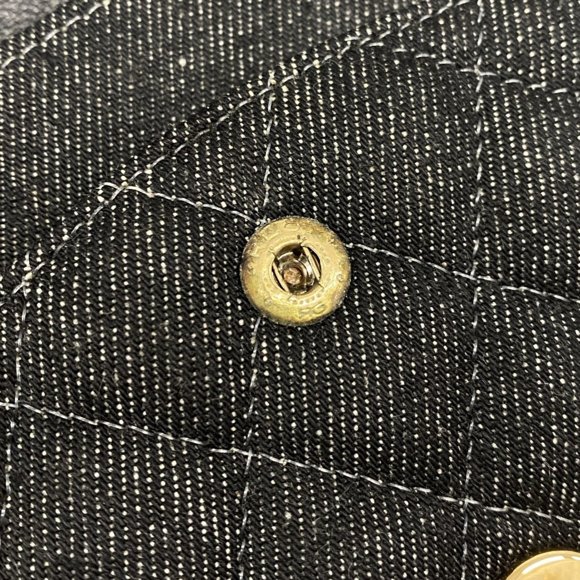 Chanel Black Denim Shoulder Bag (Pre-Owned)