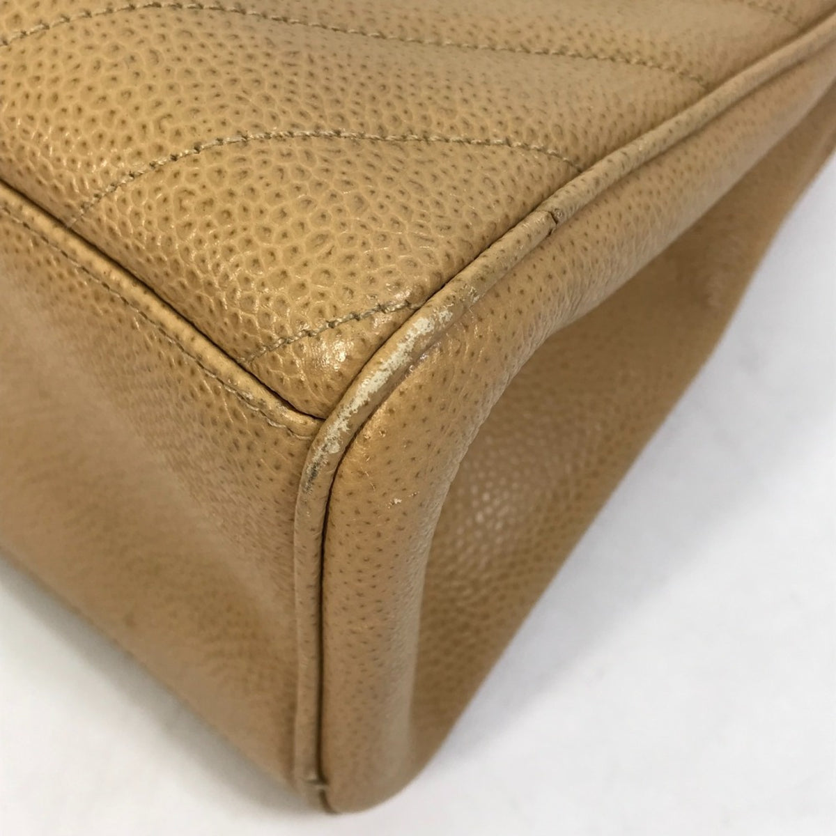 Chanel Beige Leather Handbag (Pre-Owned)