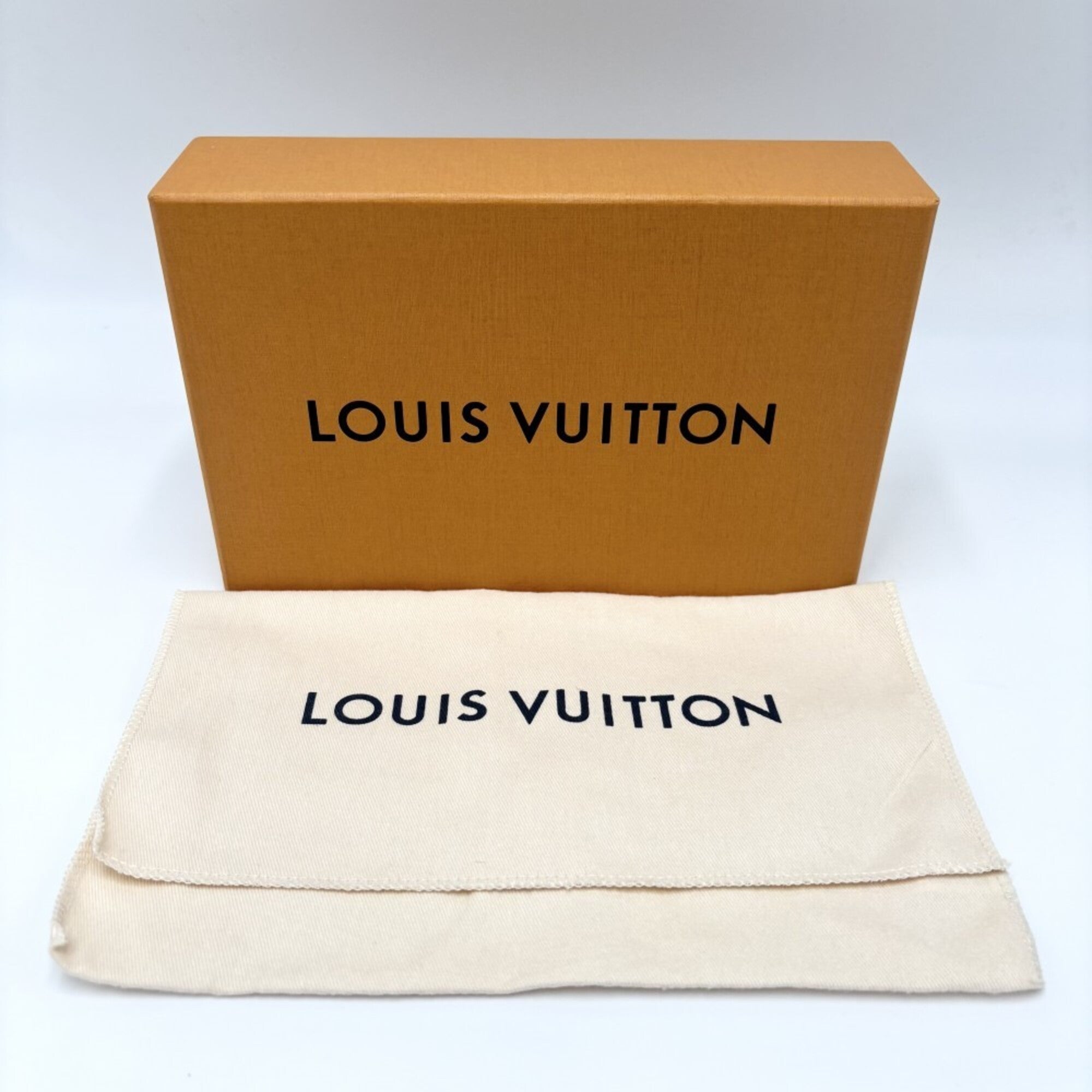Louis Vuitton Brown Damier Canvas Handbag Pouch (Pre-Owned)