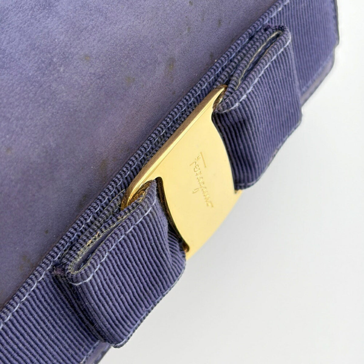 Salvatore Ferragamo Purple Suede Shoulder Bag (Pre-Owned)